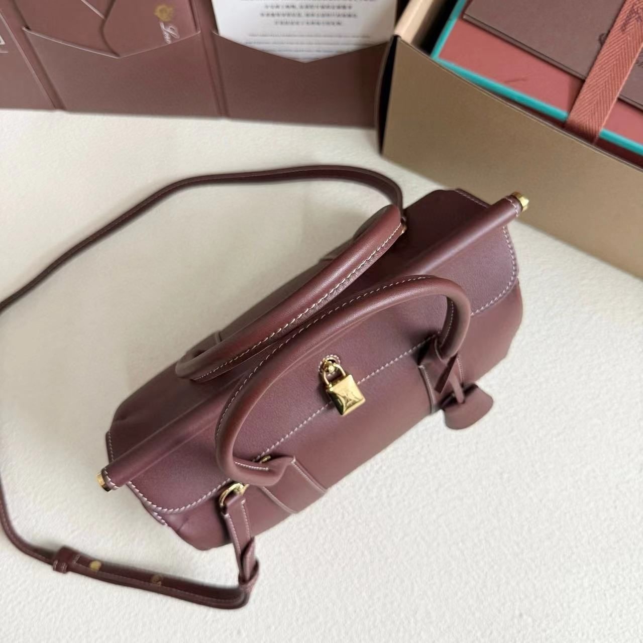 Loro Piana Loom Bag L25 Smooth Calfskin 25x18x12.5cm - Image 4