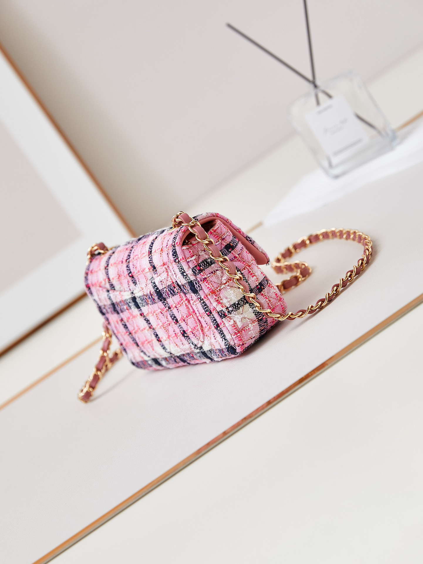 CHANEL MINI CLASSIC HANDBAG 12 * 20 * 6 cm - Image 5