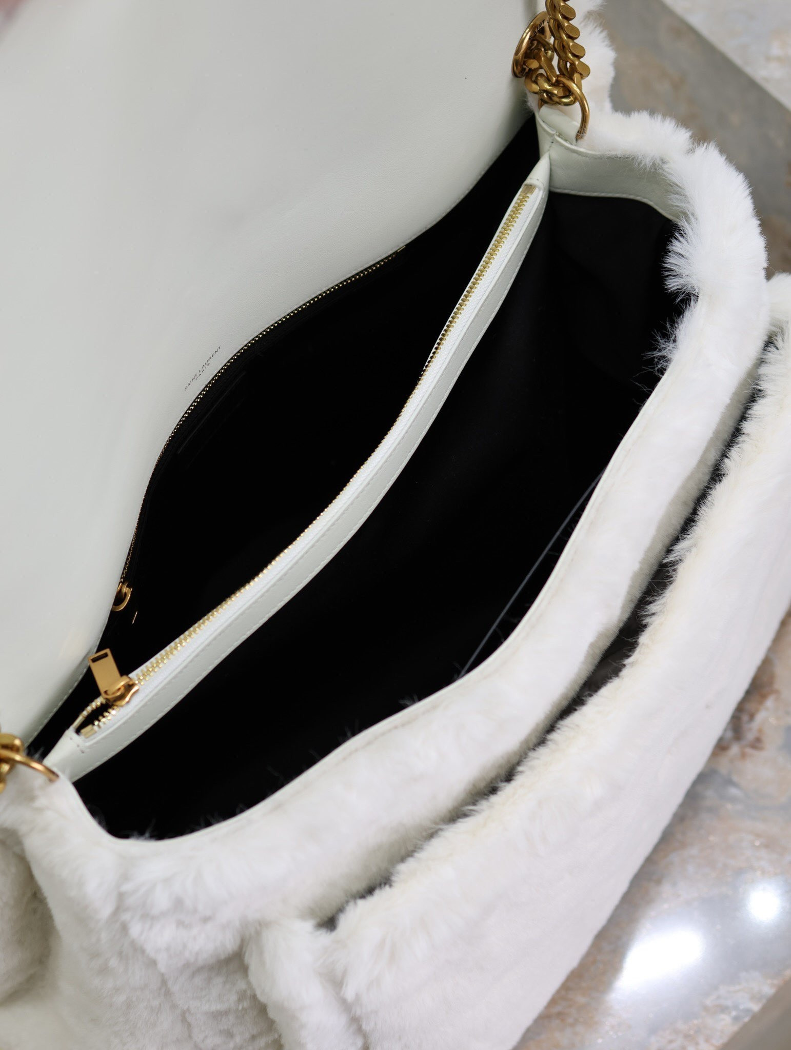 YSL NIKI LARGE IN SHEARLING 47 X 34 X 16 CM - Image 8