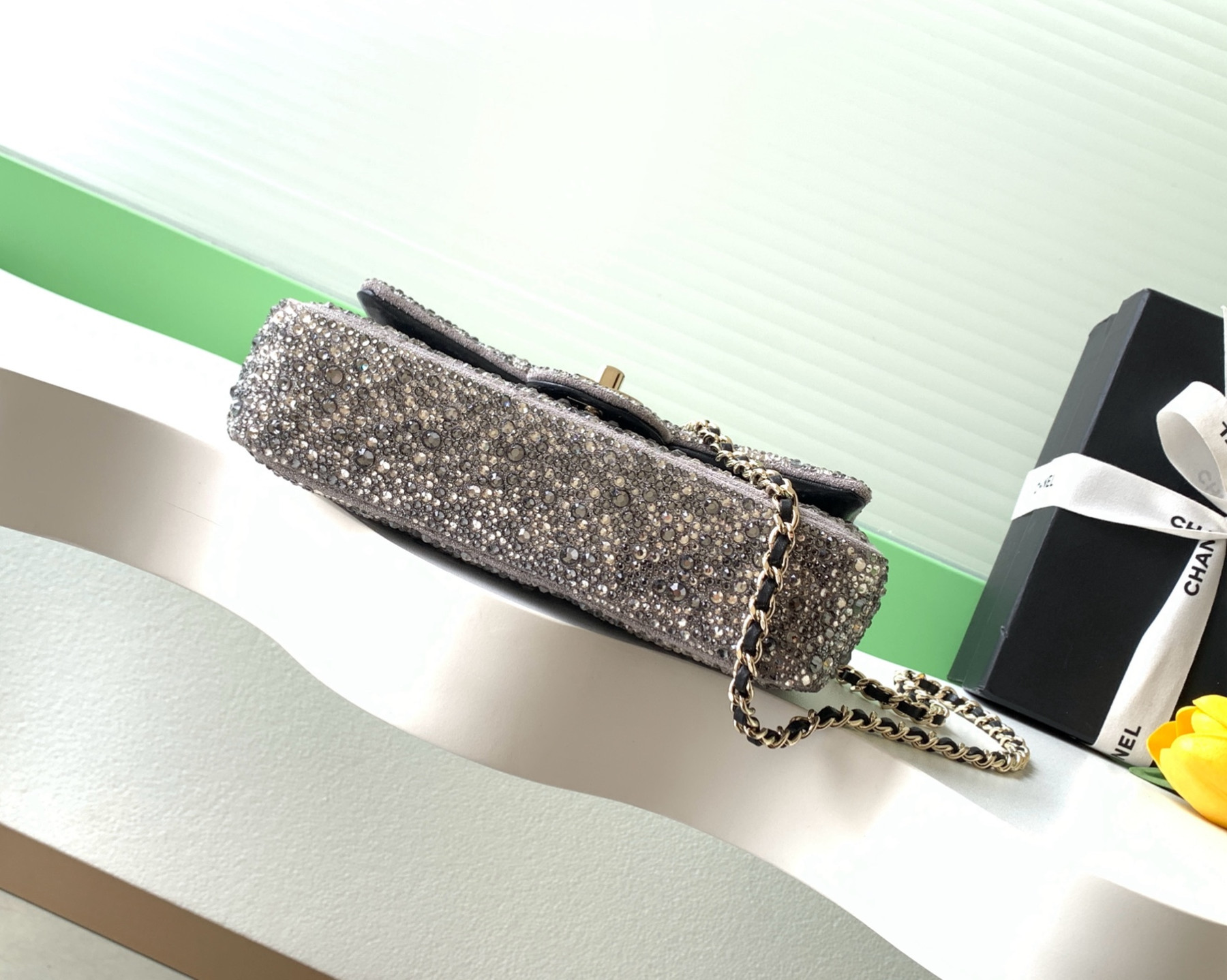 Chanel Flap Bag 13x21x8cm - Image 5