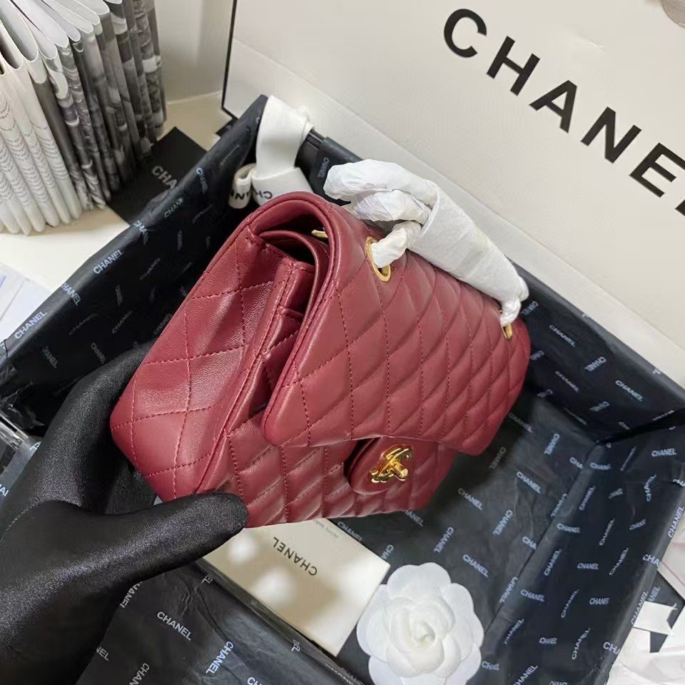 CHANEL SMALL CLASSIC HANDBAG Gold Metal 14.5×23×6cm - Image 6