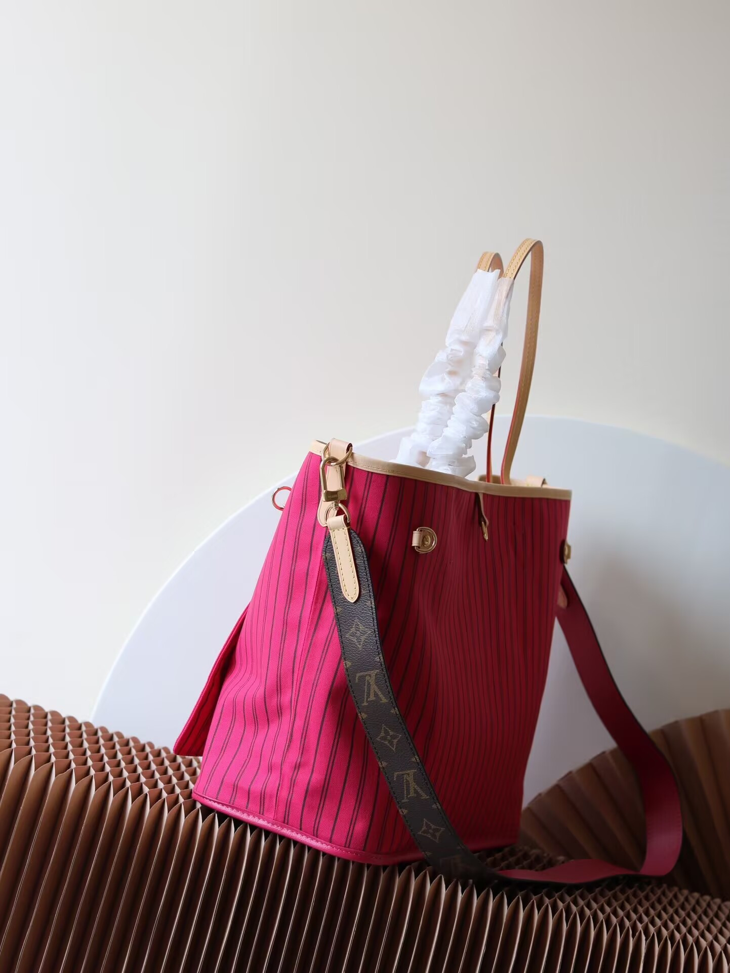 LV Neverfull MM Bandoulière Inside Out M12257 31 x 28 x 14cm Without Box - Image 4