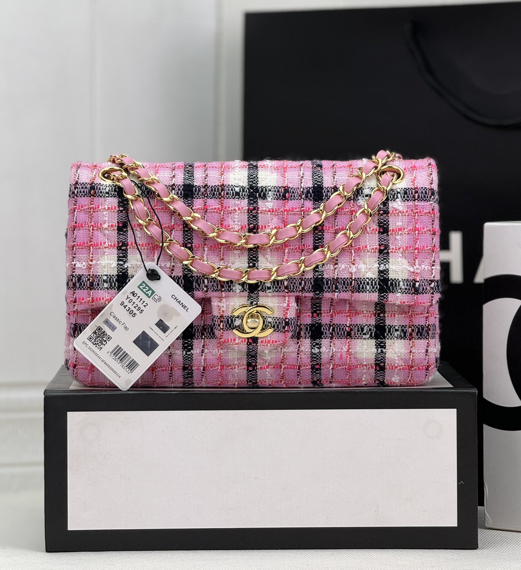 CHANEL CLASSIC HANDBAG 25cm