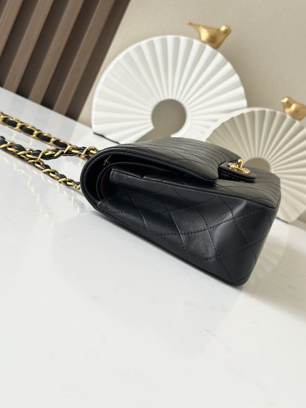 Chanel Classic Flap Bag 15.5x25.5x6.5cm - Image 7