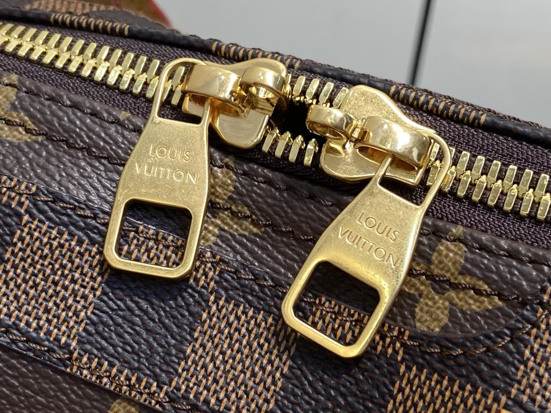 LV KEEPALL Bandoulière 50 Travel Bag M26119 29x23x50cm - Image 9