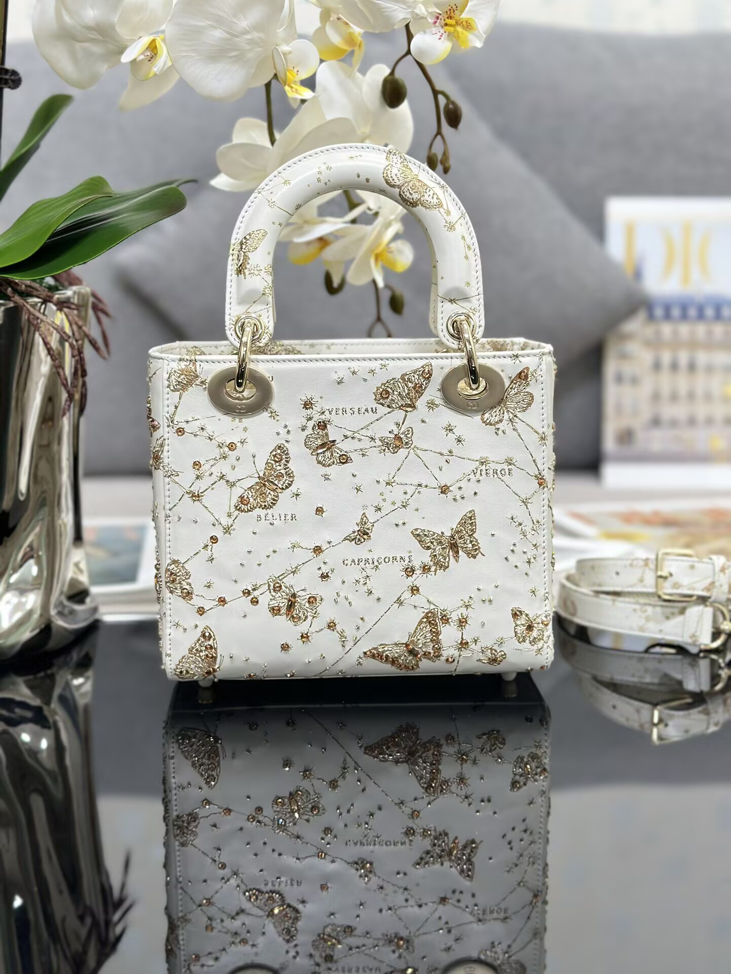 Lady Dior Bag 20 x 16.5 x 8cm (High-end Version) - Image 9