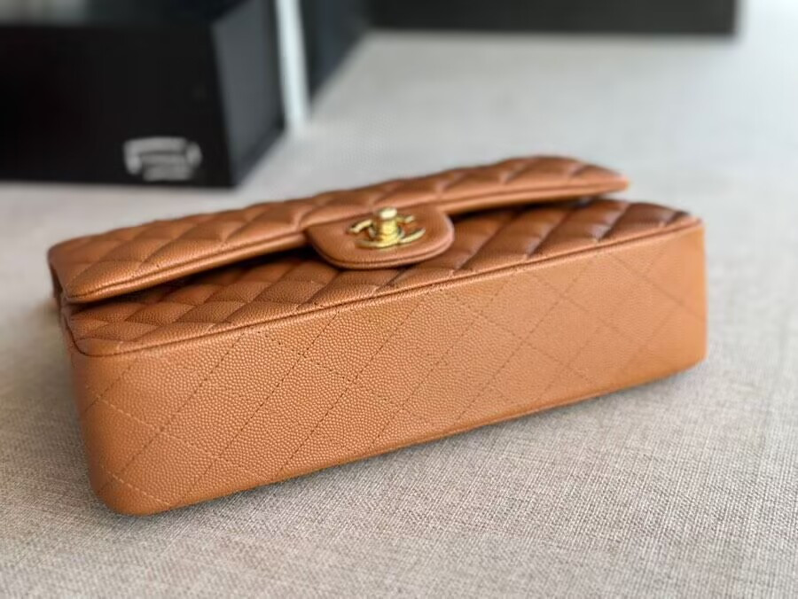 CHANEL Classic Handbag in Grained Litchi Pattern Calfskin Gold-Tone Metal 6 × 9.9 × 2.5 inches - Image 4