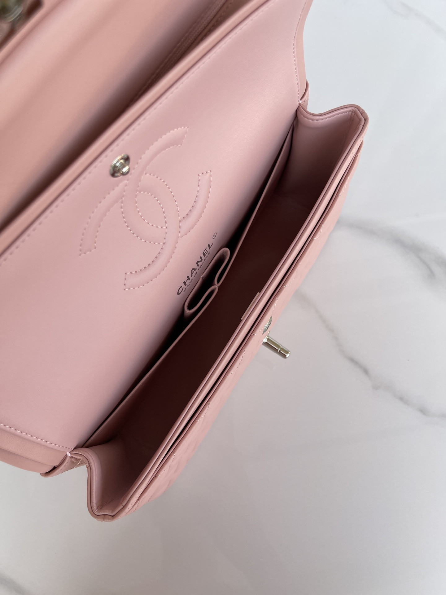 CHANEL CLASSIC FLAP 25CM CF PINK SILVER 6 × 9.9 × 2.5 in - Image 8
