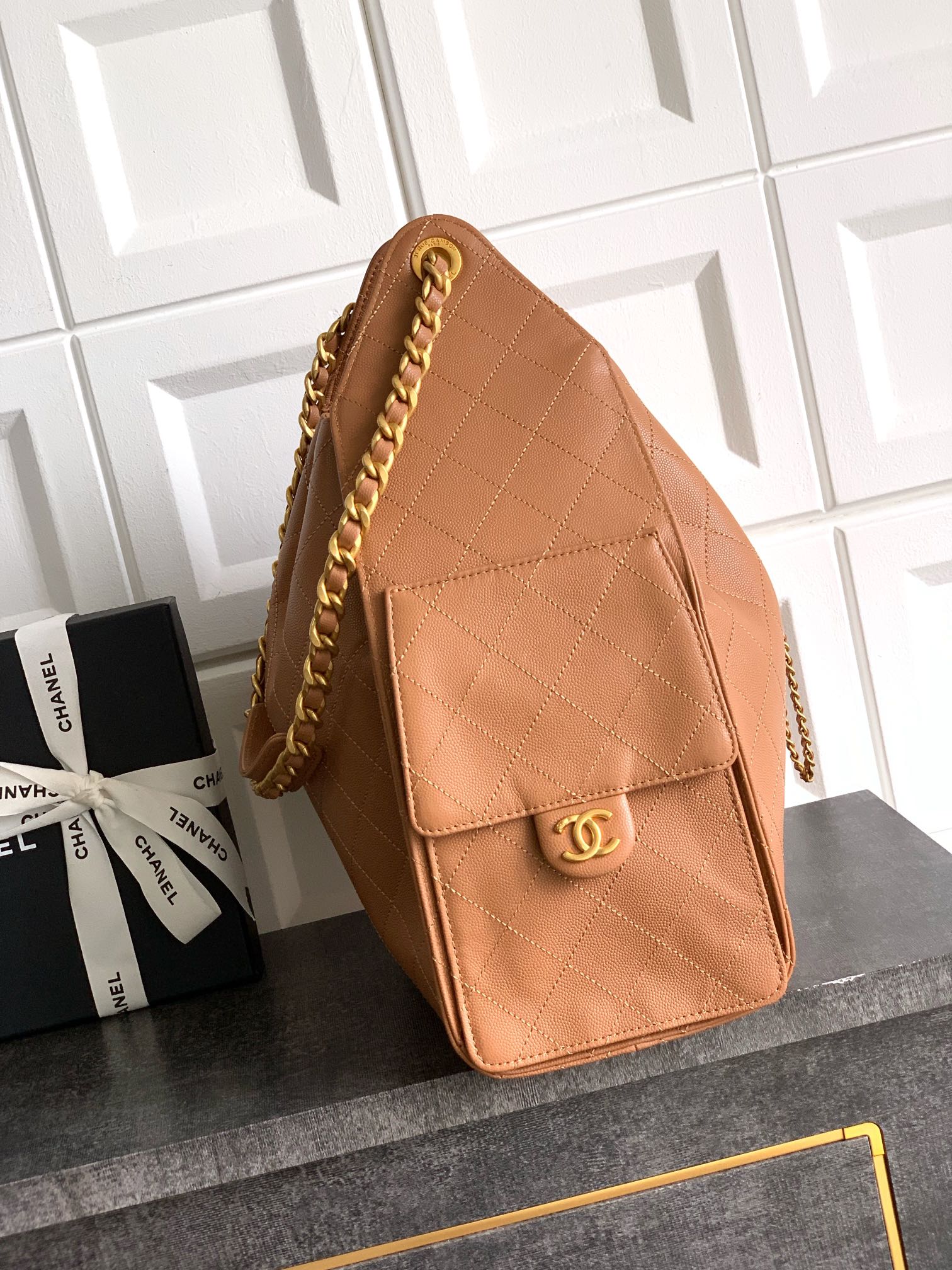CHANEL MASTER 25 MEDIUM HANDBAG AS5311 V2 (40x30x15cm) - Image 4