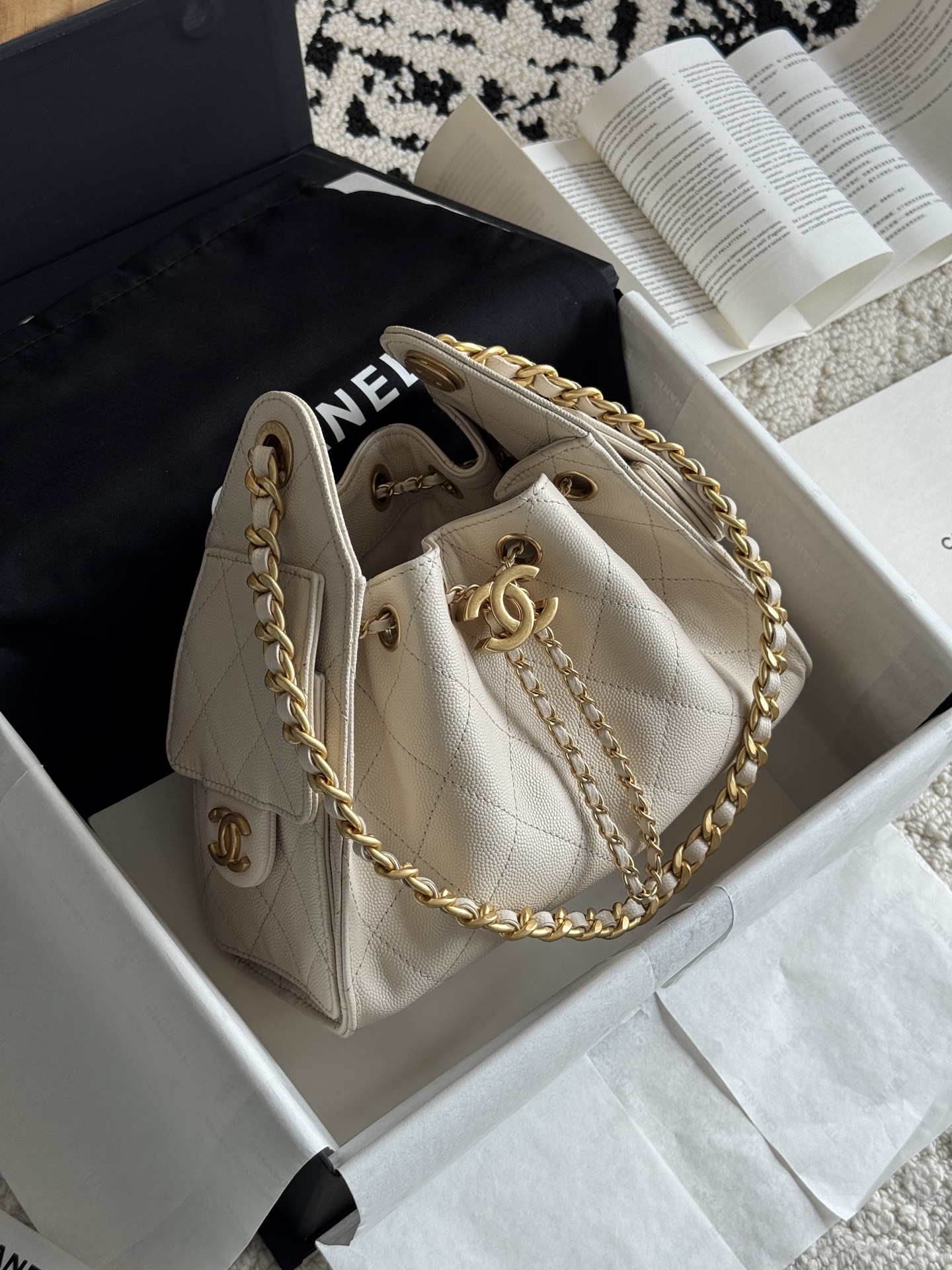 CHANEL 25 MINI HOBO BAG GRAINED CALFSKIN AS5631 03 (22*20*12.5cm) - Image 2