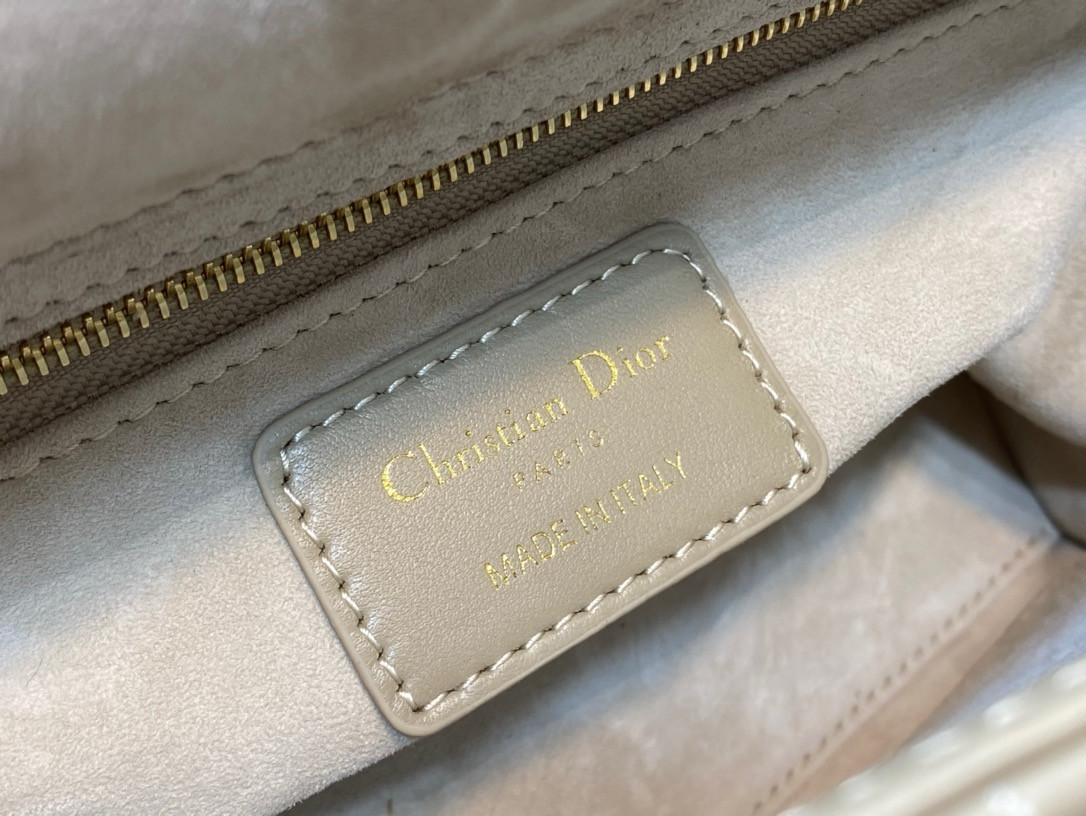 Lady Dior Bag 20x8x18cm - Image 5