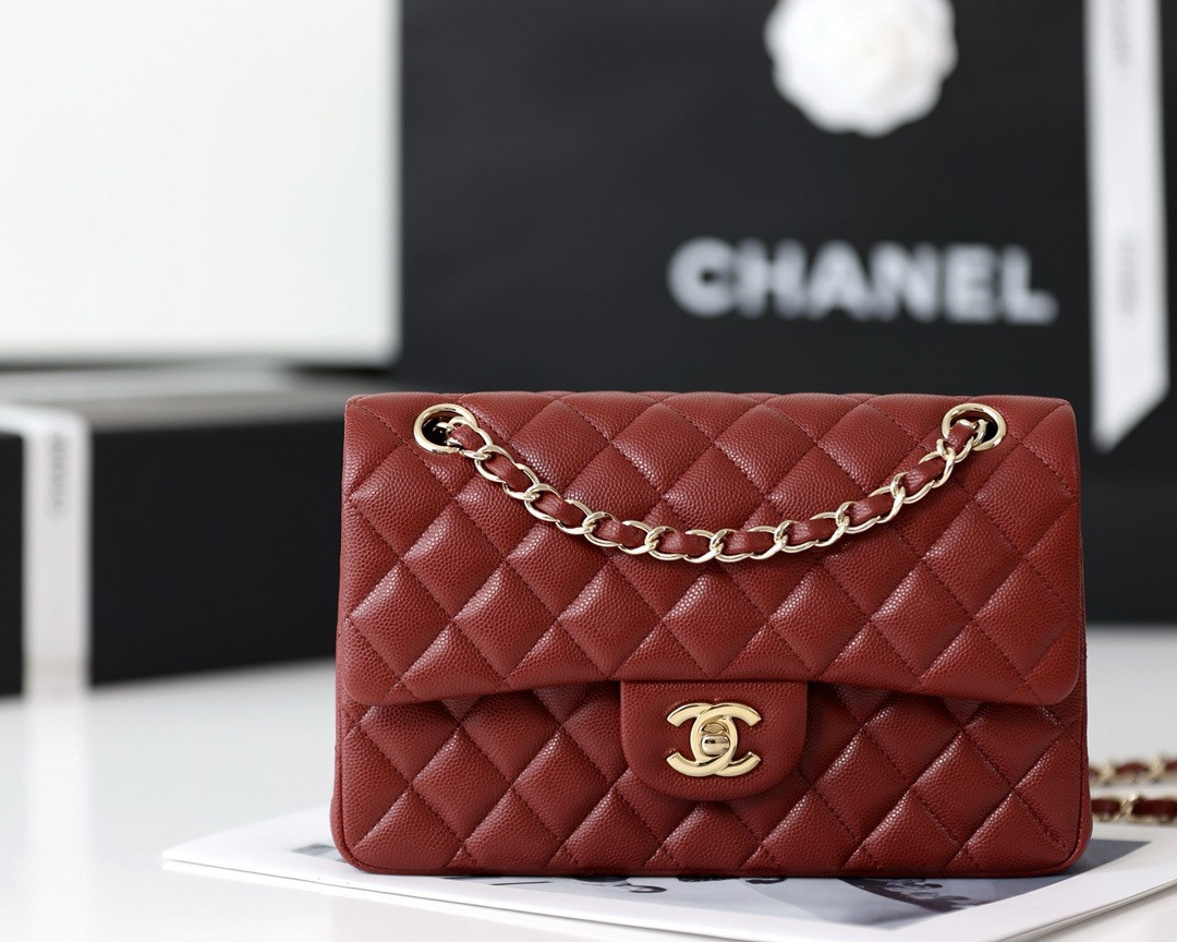 CHANEL Classic Handbag in Grained Litchi Pattern Calfskin Gold-Tone Metal 15.5 × 25.5 × 6.5 cm - Image 2