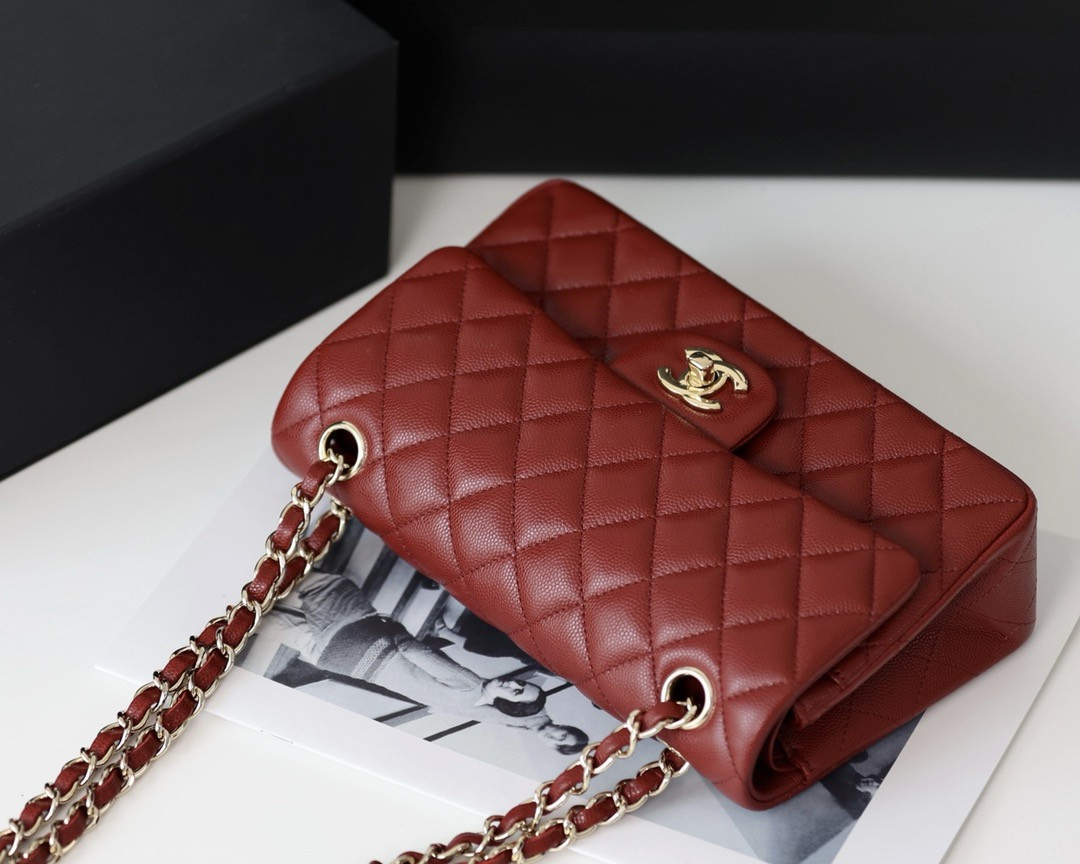 CHANEL Classic Handbag in Grained Litchi Pattern Calfskin Gold-Tone Metal 15.5 × 25.5 × 6.5 cm - Image 7