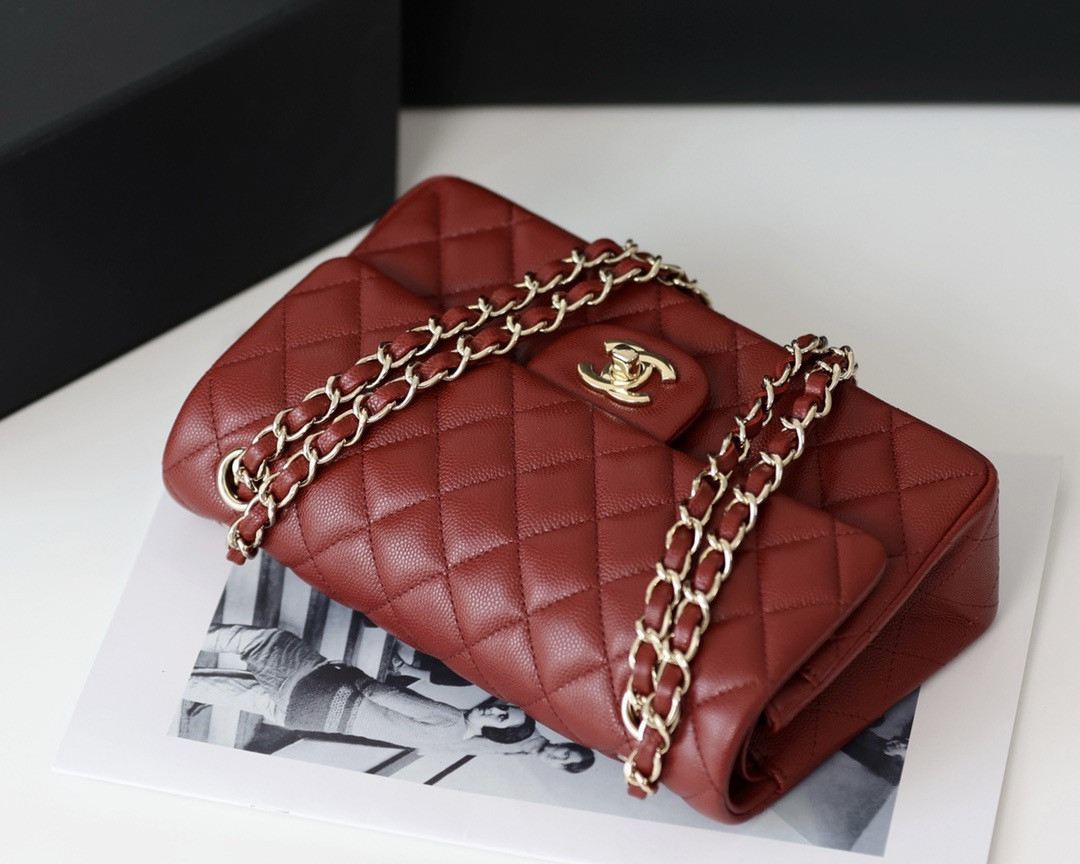 CHANEL Classic Handbag in Grained Litchi Pattern Calfskin Gold-Tone Metal 15.5 × 25.5 × 6.5 cm - Image 8