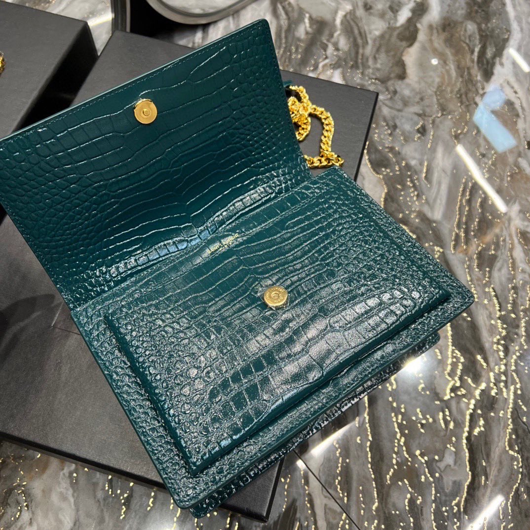 SUNSET MEDIUM CHAIN BAG IN CROCODILE EMBOSSED SHINY LEATHER (22*16*6.5cm) - Image 3