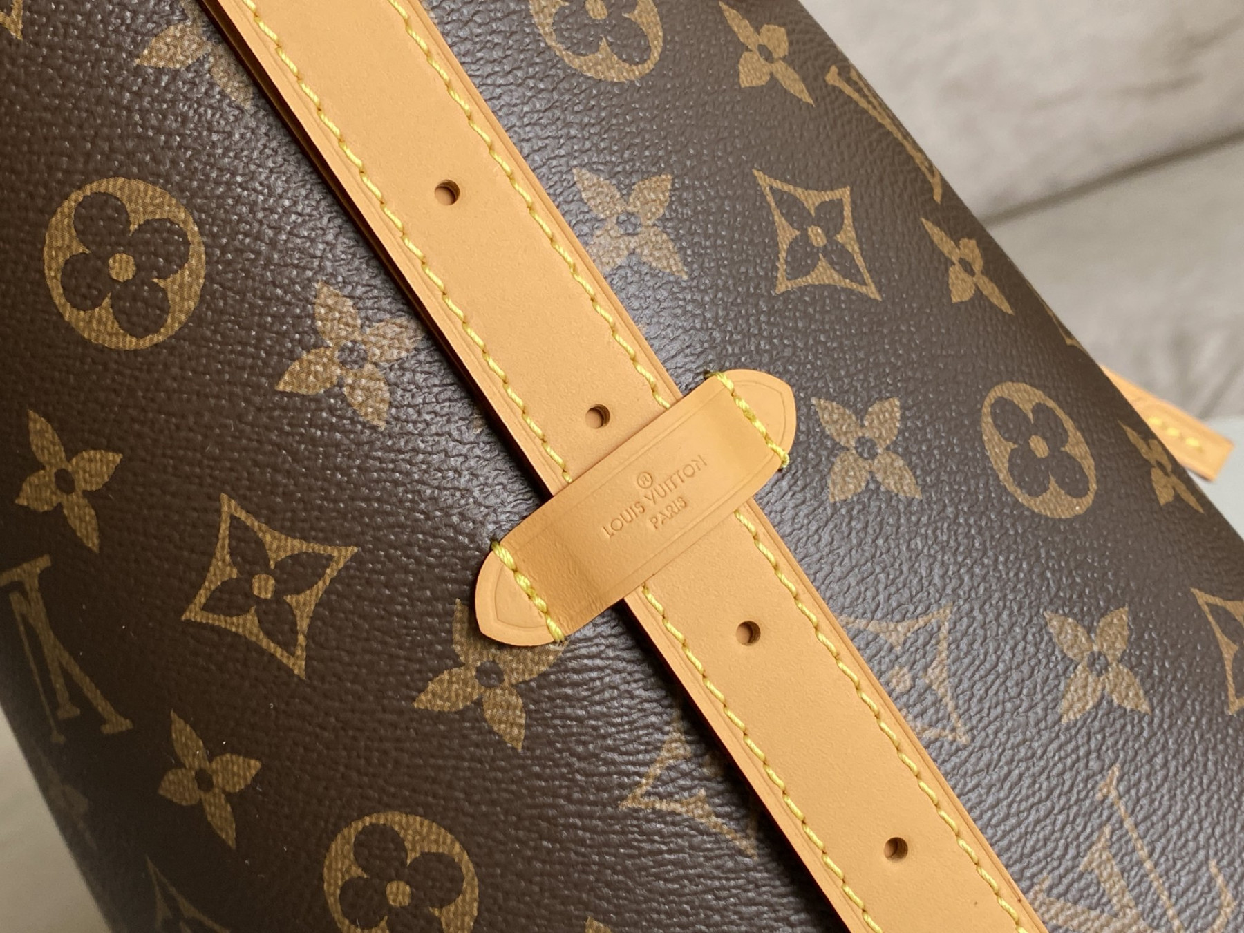 LV CARRYALL MM M46197 (39*30*15cm) - Image 3