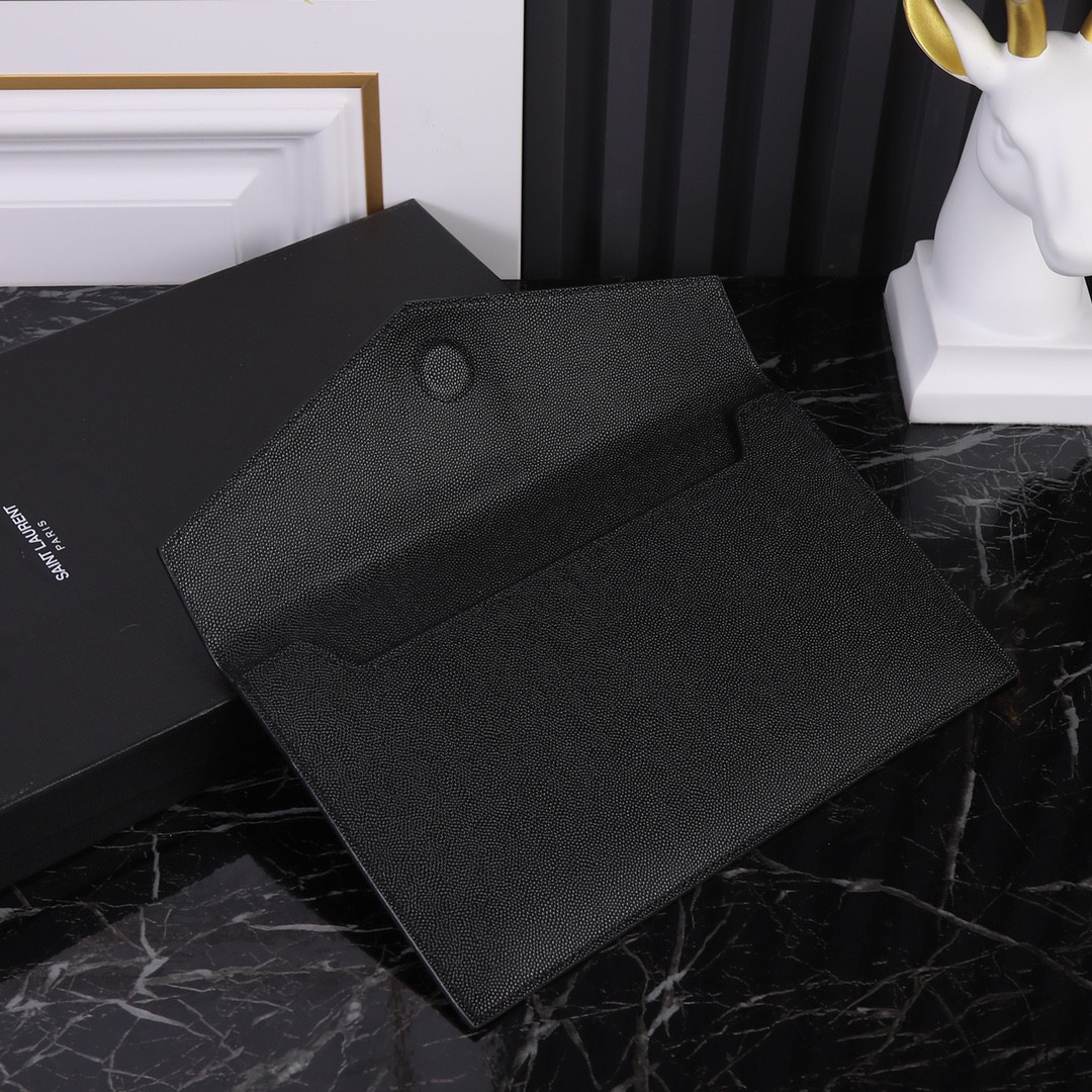 UPTOWN POUCH IN GRAIN DE POUDRE EMBOSSED LEATHER BLACK 10.6 X 6.2 X 0.7 INCHES - Image 6