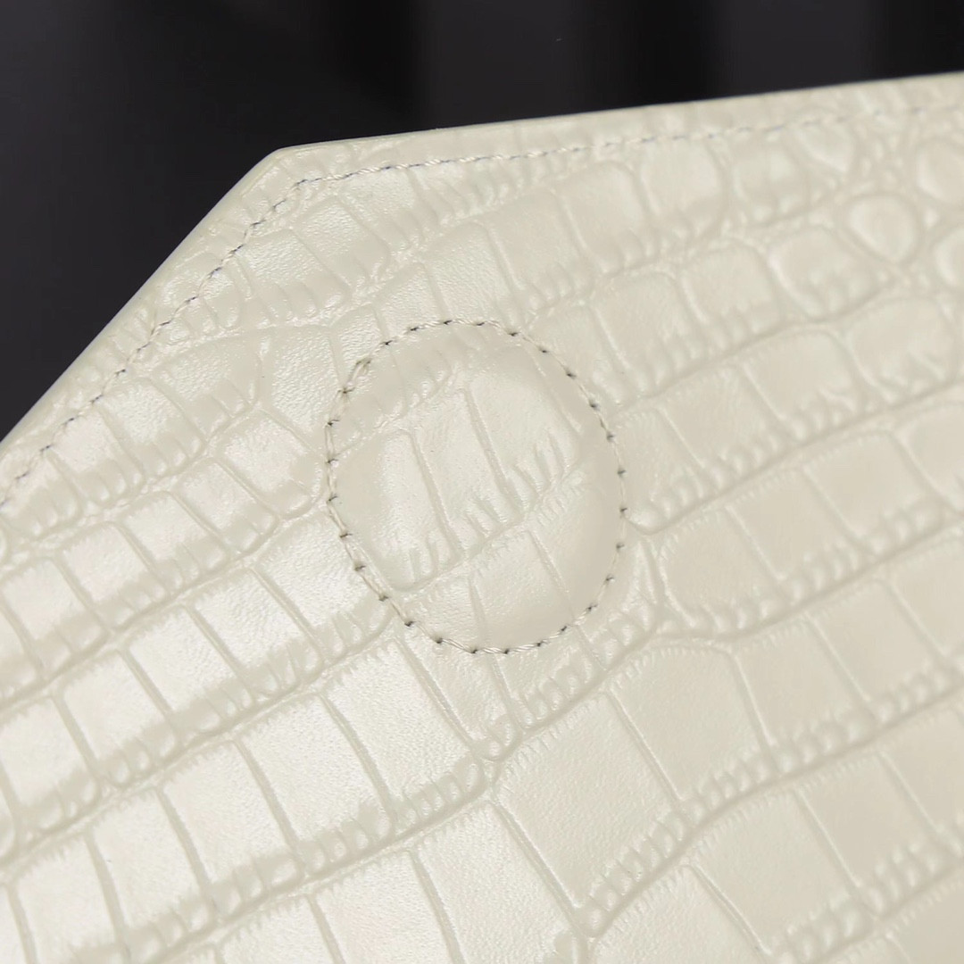 UPTOWN POUCH IN CROCODILE-EMBOSSED SHINY LEATHER BLANC VINTAGE 10.6 X 6.2 X 0.7 INCHES - Image 7
