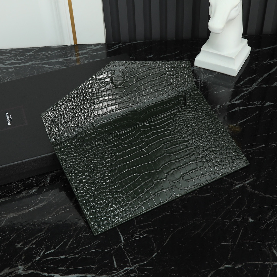 YSL UPTOWN POUCH IN CROCODILE-EMBOSSED SHINY LEATHER green 10.6 X 6.2 X 0.7 INCHES - Image 6
