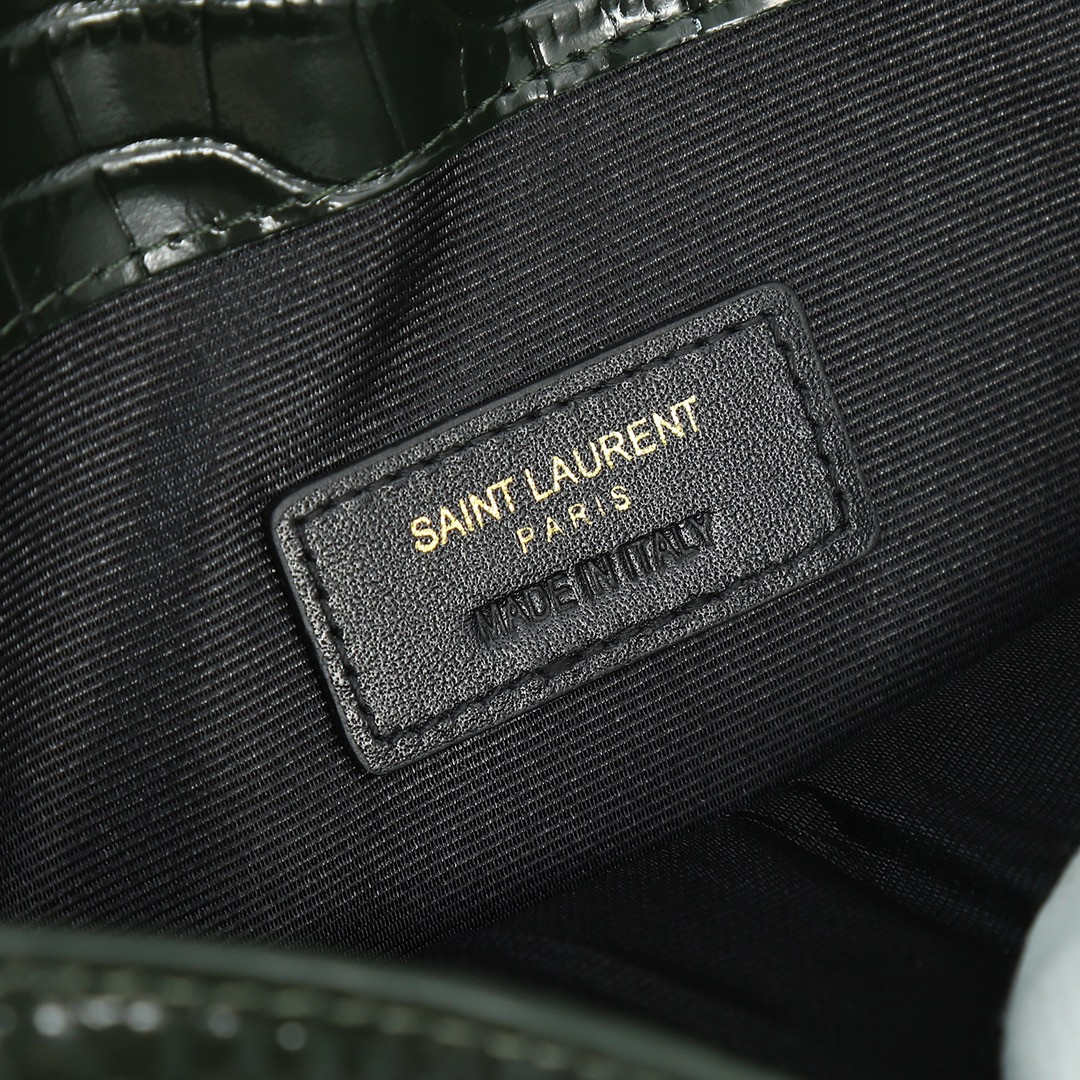YSL UPTOWN POUCH IN CROCODILE-EMBOSSED SHINY LEATHER green 10.6 X 6.2 X 0.7 INCHES - Image 10
