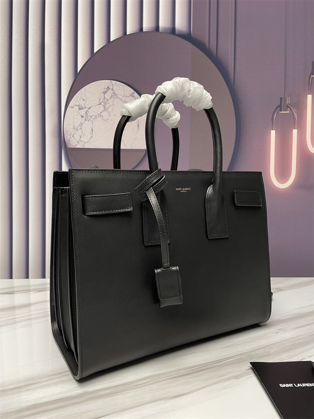 YSL SAC DE JOUR SMALL IN SHINY LEATHER BLACK - Image 4