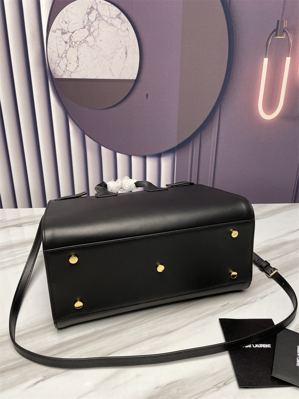 YSL SAC DE JOUR SMALL IN SHINY LEATHER BLACK - Image 5