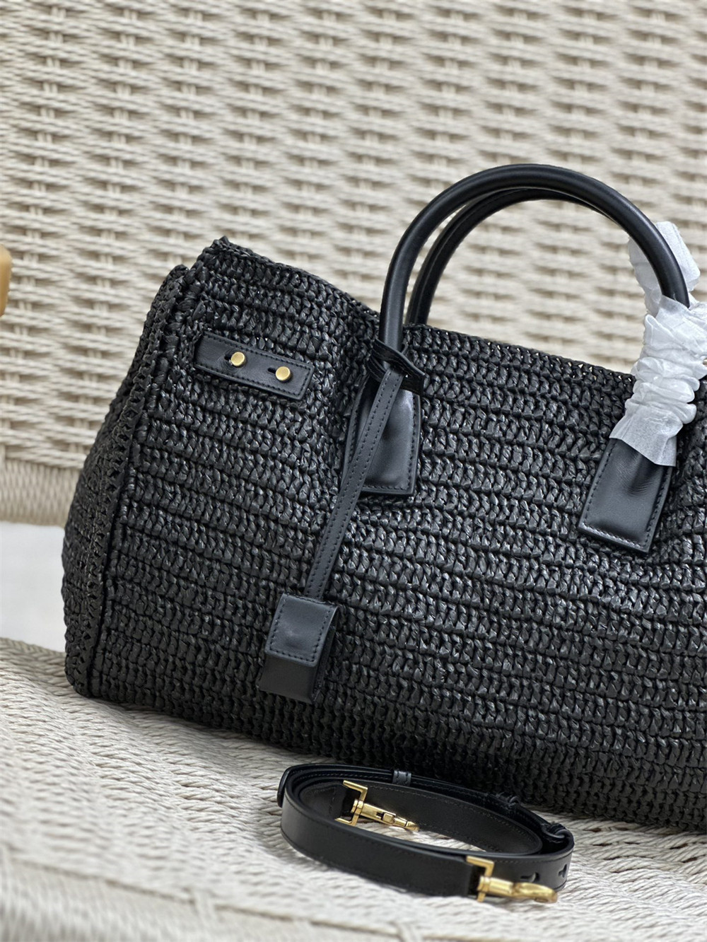 YSL SAC DE JOUR MEDIUM SUPPLE IN RAFFIA AND VEGETABLE-TANNED LEATHER BLACK - Image 5