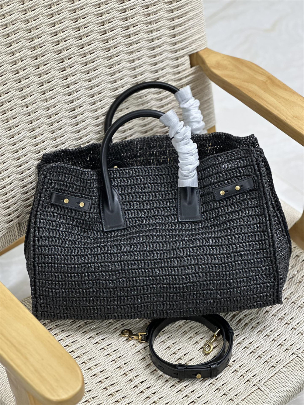 YSL SAC DE JOUR MEDIUM SUPPLE IN RAFFIA AND VEGETABLE-TANNED LEATHER BLACK - Image 7