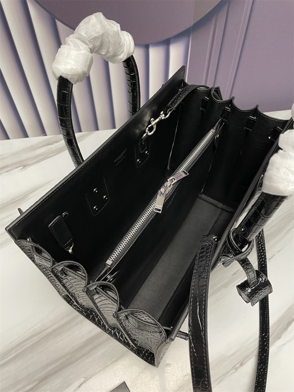 YSL SAC DE JOUR SMALL IN CROCODILE EMBOSSED LEATHER - Image 10