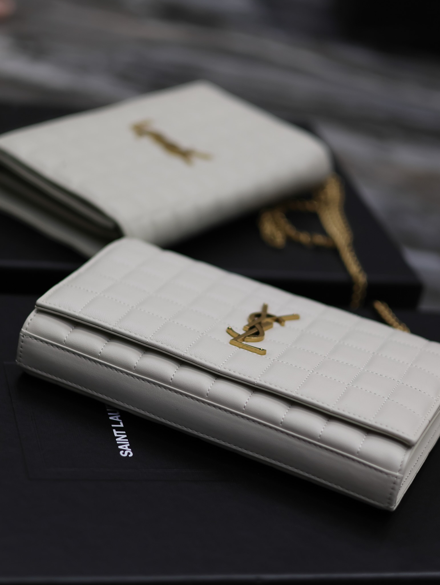 YSL CASSANDRE CHAIN WALLET WHITE - Image 6