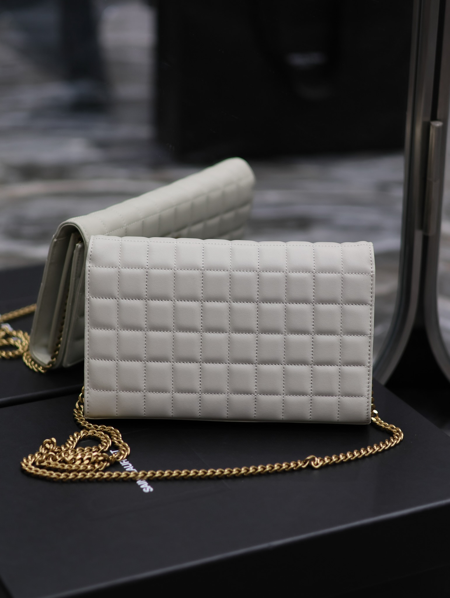 YSL CASSANDRE CHAIN WALLET WHITE - Image 10