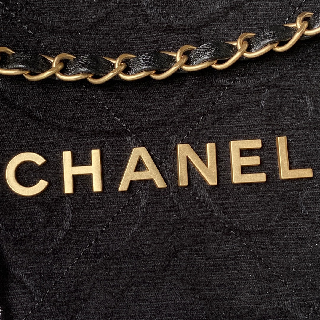 CHANEL 22 SMALL HANDBAG velvet BLACK 13.7*14.4*2.7 in - Image 5