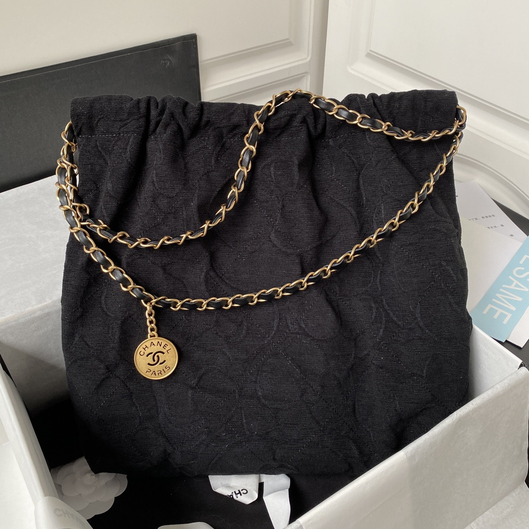 CHANEL 22 HANDBAG velvet black 15.21*16.38*3.12 in - Image 3