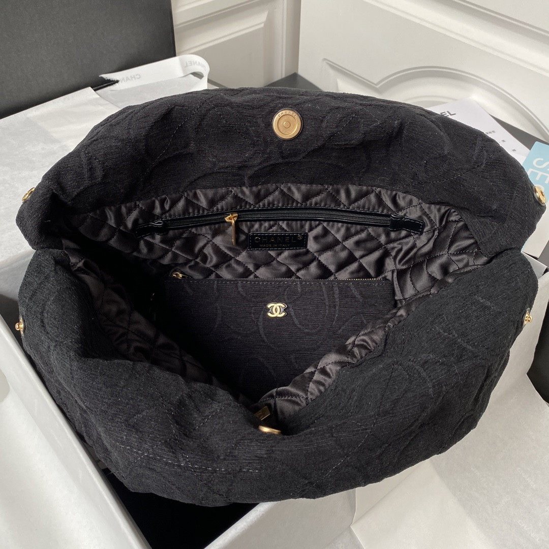 CHANEL 22 HANDBAG velvet black 15.21*16.38*3.12 in - Image 6