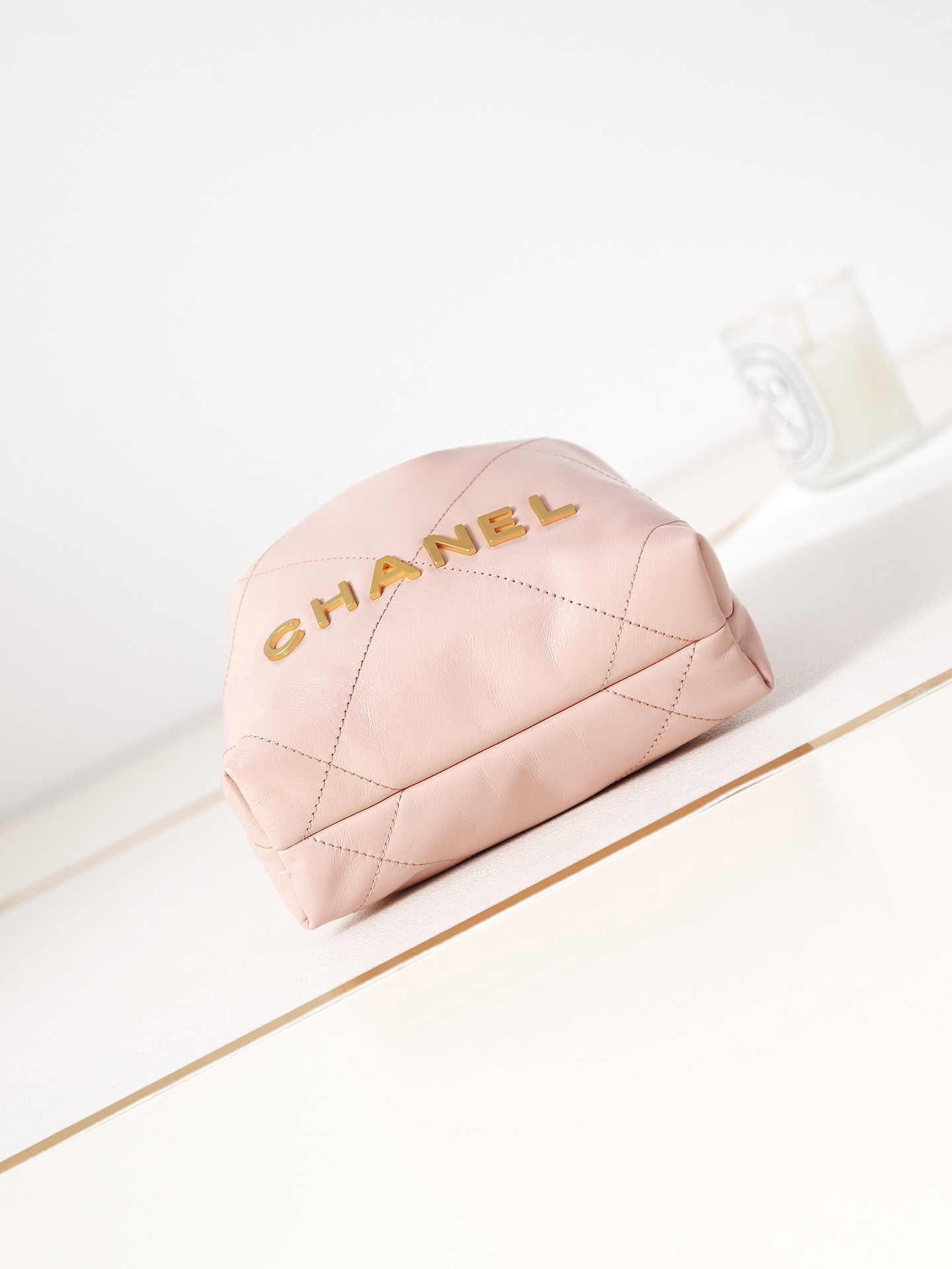 CHANEL 22 MINI HANDBAG Shiny Calfskin Pink 7.8 * 7.4 * 2.3 in - Image 7