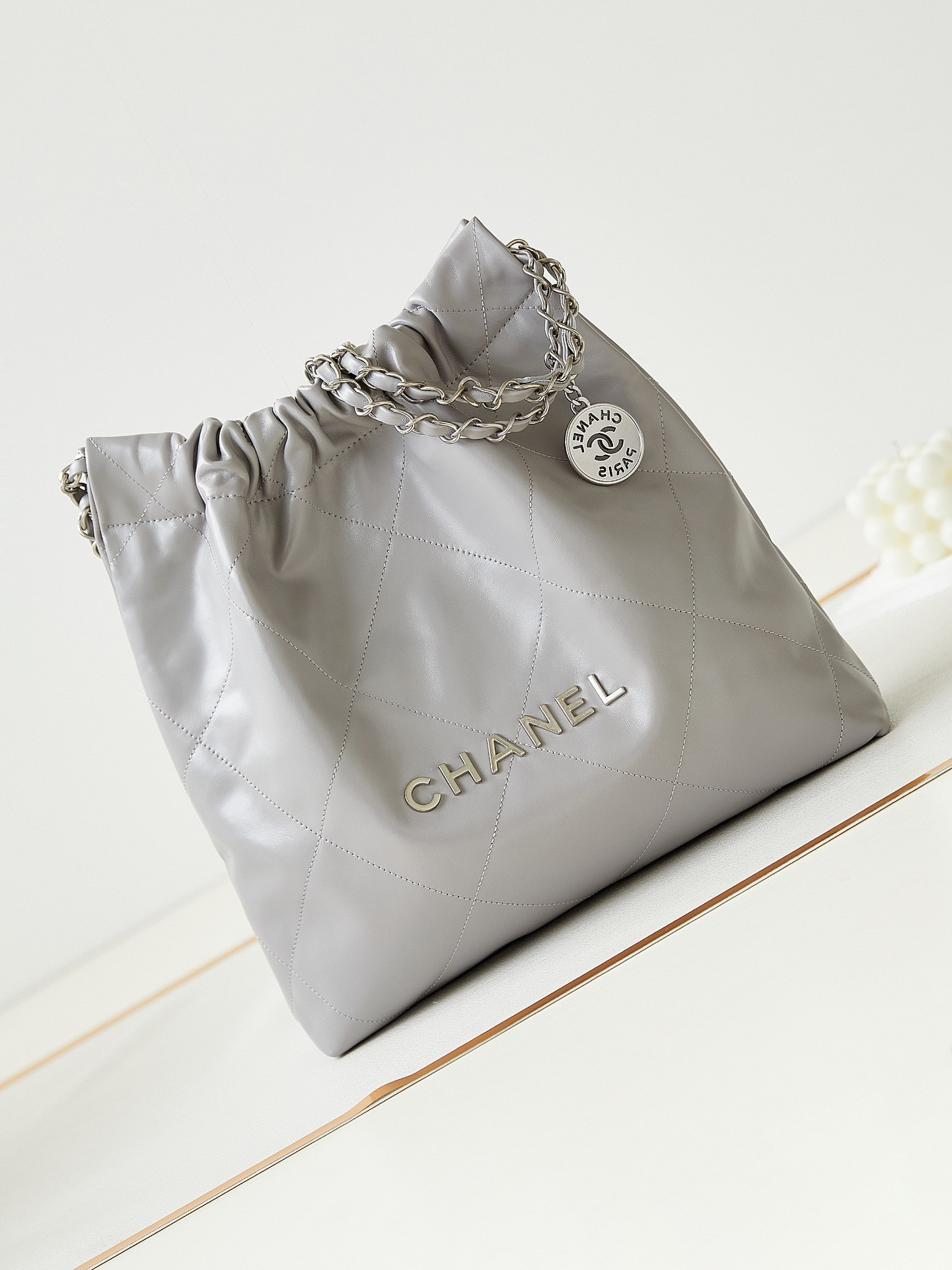 CHANEL 22 SMALL HANDBAG Shiny Calfskin GREY 13.7*14.4*2.7 in