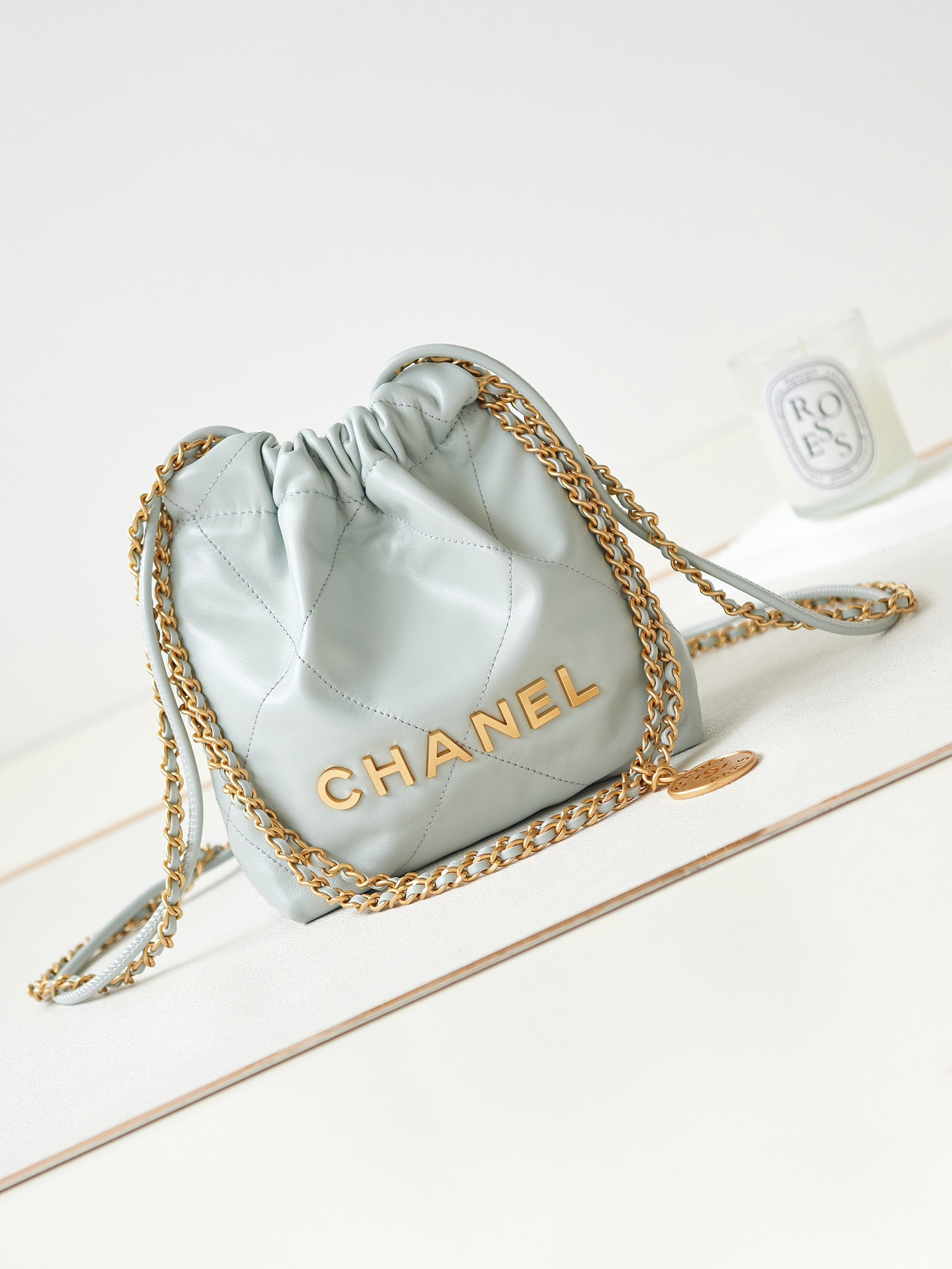 CHANEL 22 MINI HANDBAG Shiny Calfskin Light Blue 7.8 * 7.4 * 2.3 in - Image 2