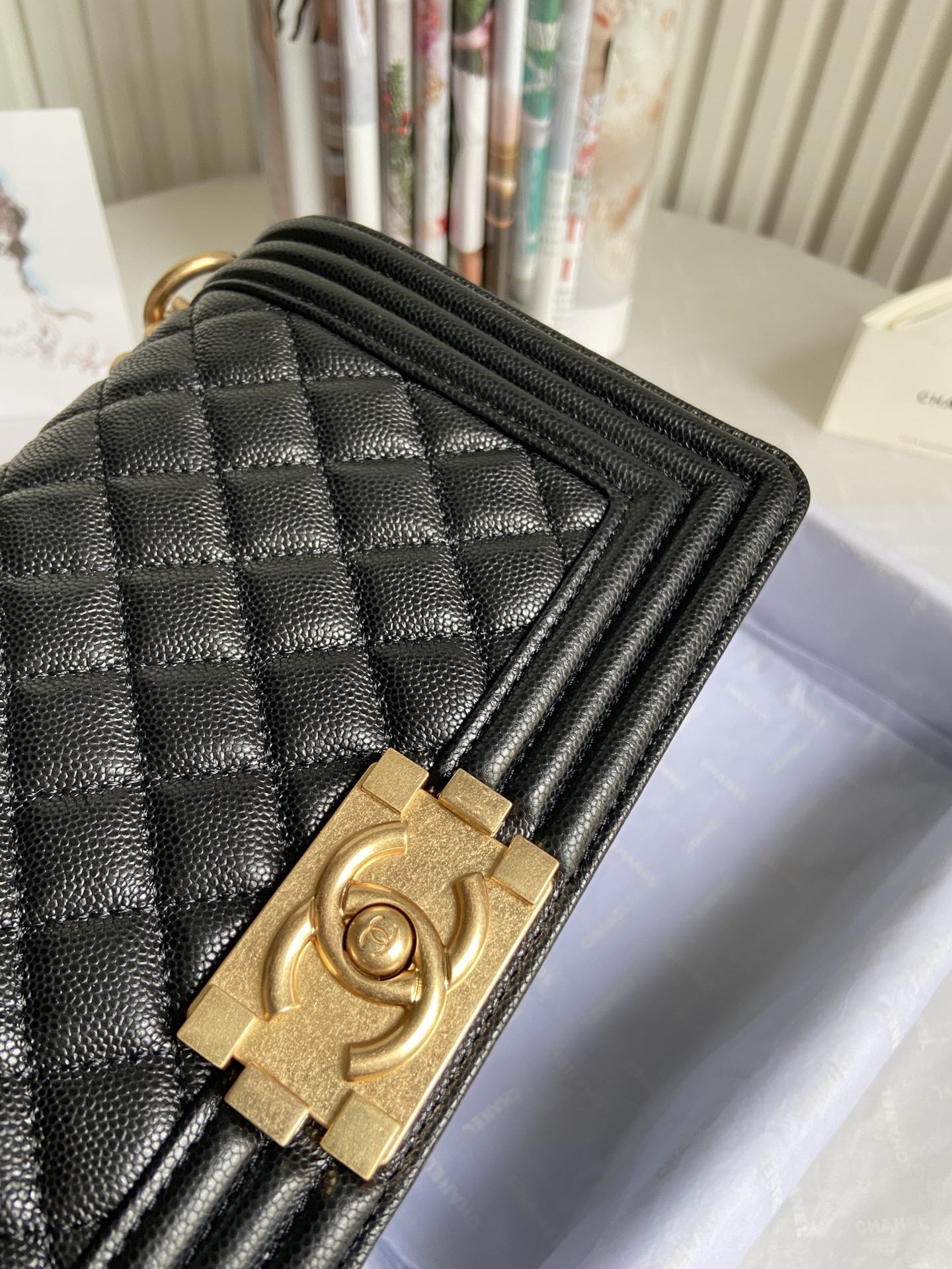 BOY CHANEL HANDBAG Shiny Grained Calfskin 5.9 × 9.8 × 3.5 in - Image 6