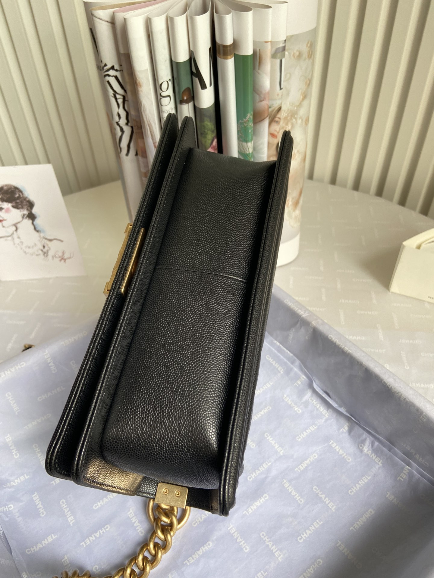 BOY CHANEL HANDBAG Shiny Grained Calfskin 5.9 × 9.8 × 3.5 in - Image 7