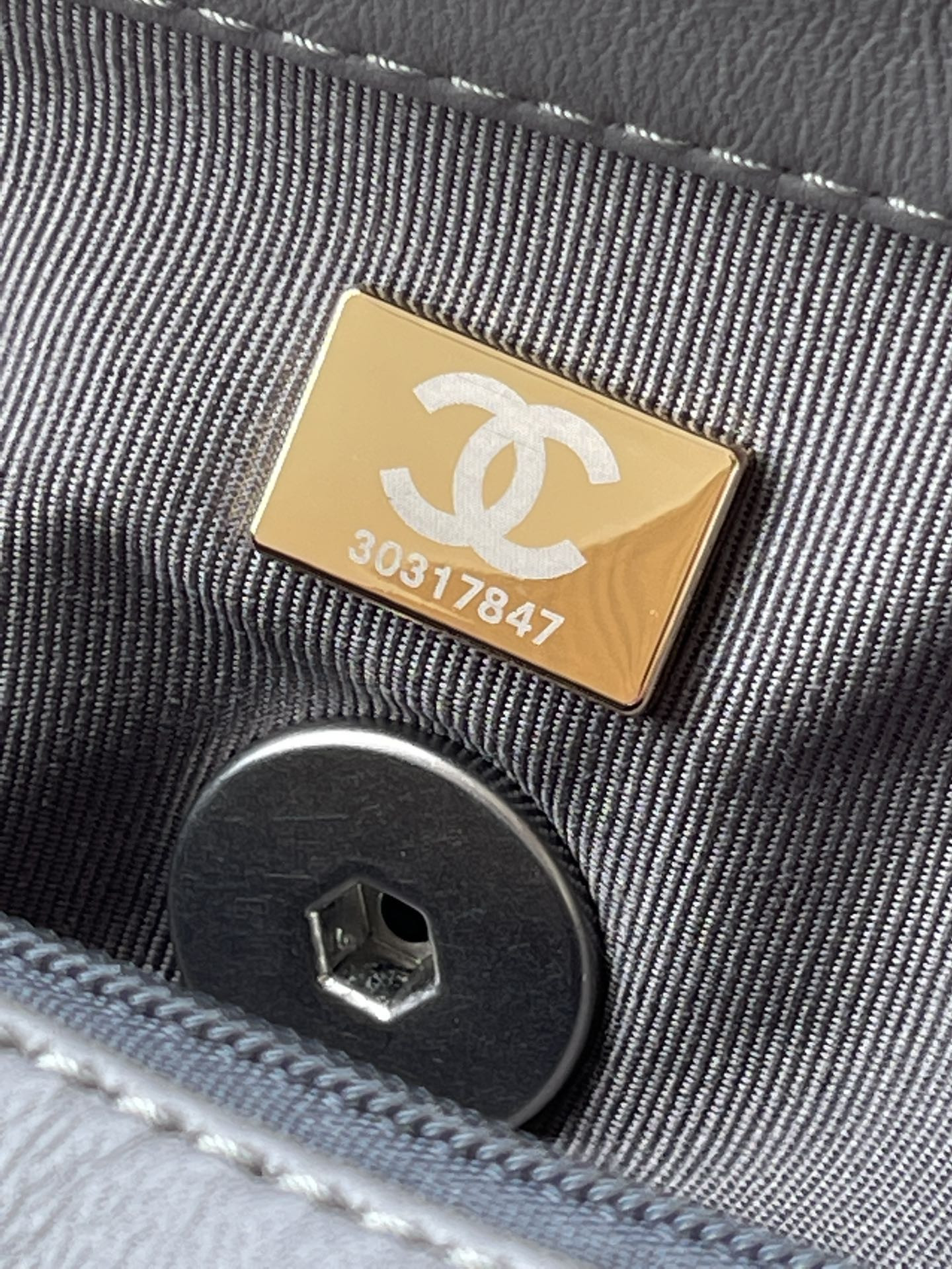 CHANEL 19 HANDBAG Shiny Leather, Gold-Tone, Silver-Tone Ruthenium-Finish Metal Dark Gray 6.2 * 10.1 * 3.5 in - Image 8