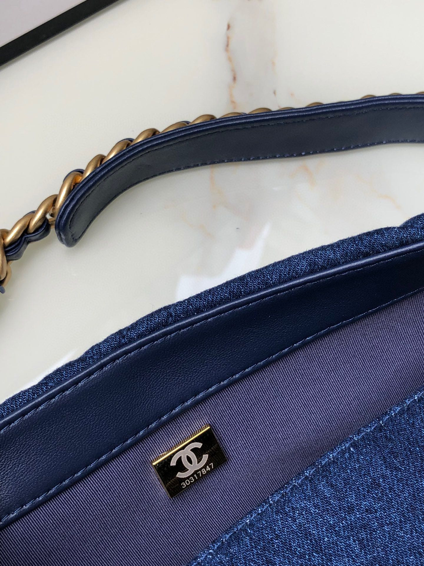 CHANEL 19 HANDBAG, Gold-Tone, Silver-Tone Ruthenium-Finish Metal Navy 6.2 * 10.1 * 3.5 in - Image 10