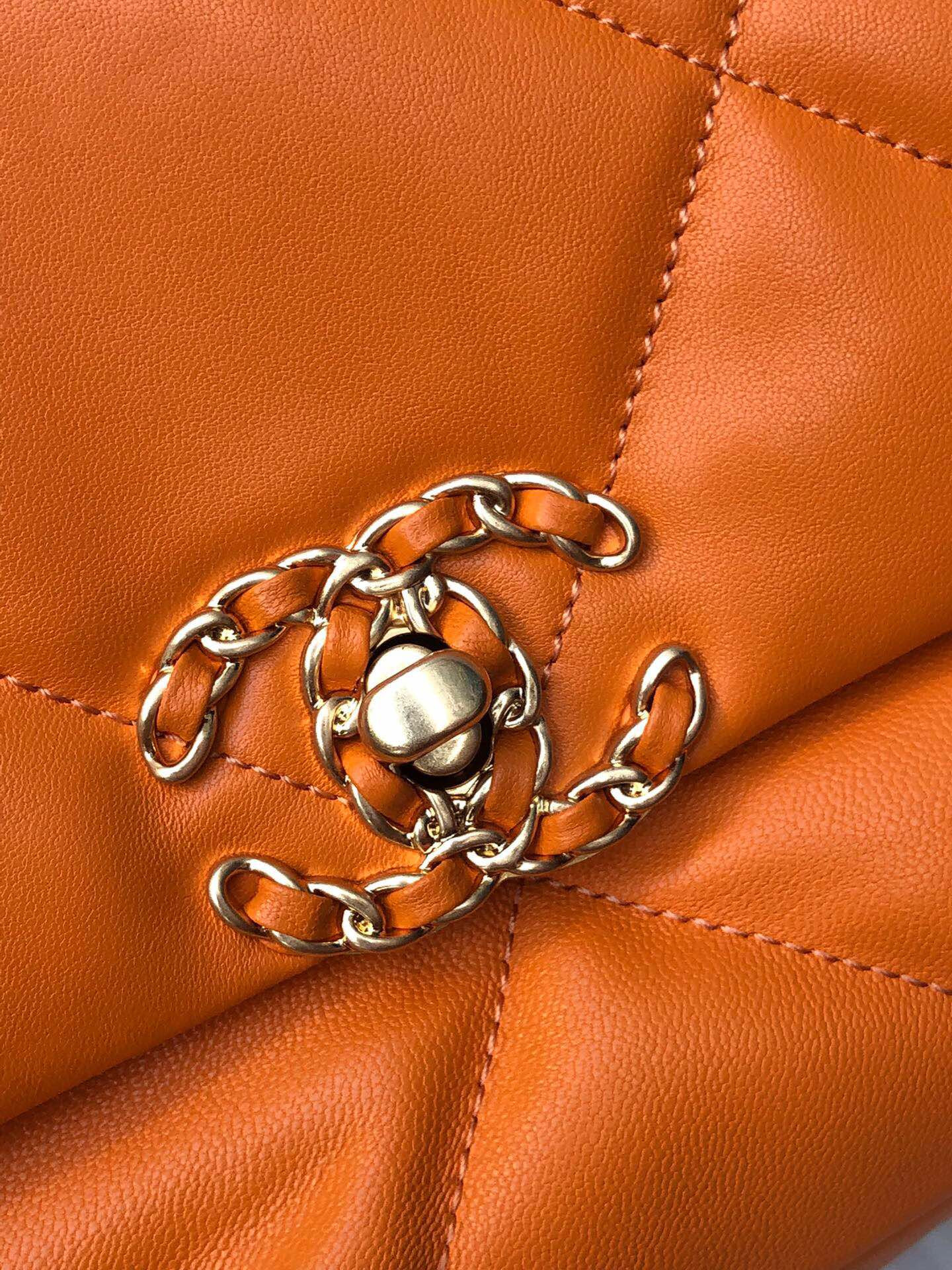 CHANEL 19 HANDBAG Shiny Leather, Gold-Tone, Silver-Tone Ruthenium-Finish Metal Orange 6.2 * 10.1 * 3.5 in - Image 6