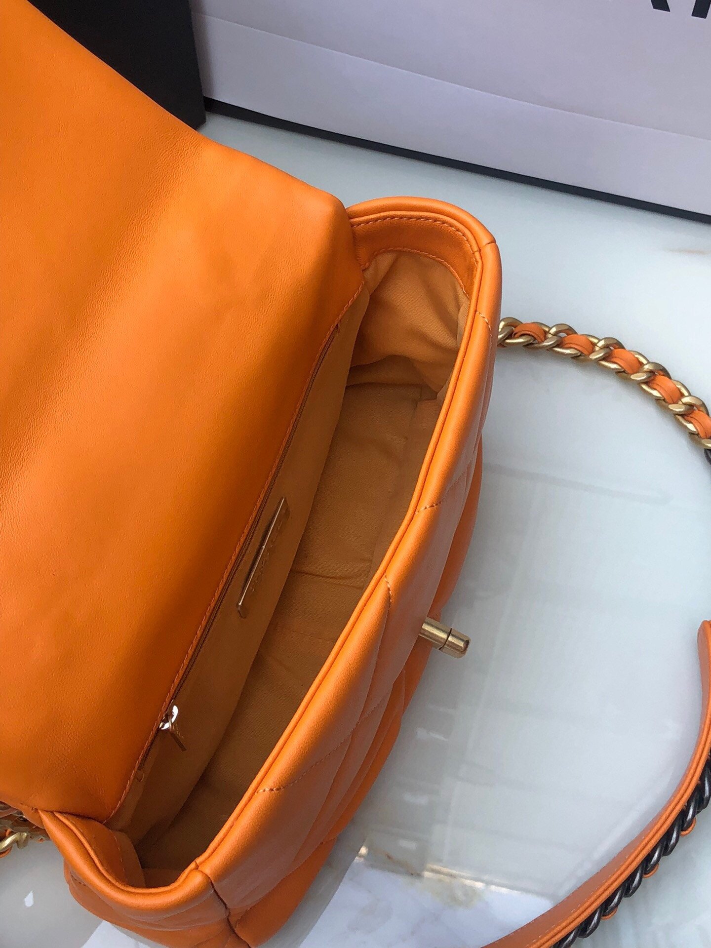 CHANEL 19 HANDBAG Shiny Leather, Gold-Tone, Silver-Tone Ruthenium-Finish Metal Orange 6.2 * 10.1 * 3.5 in - Image 9