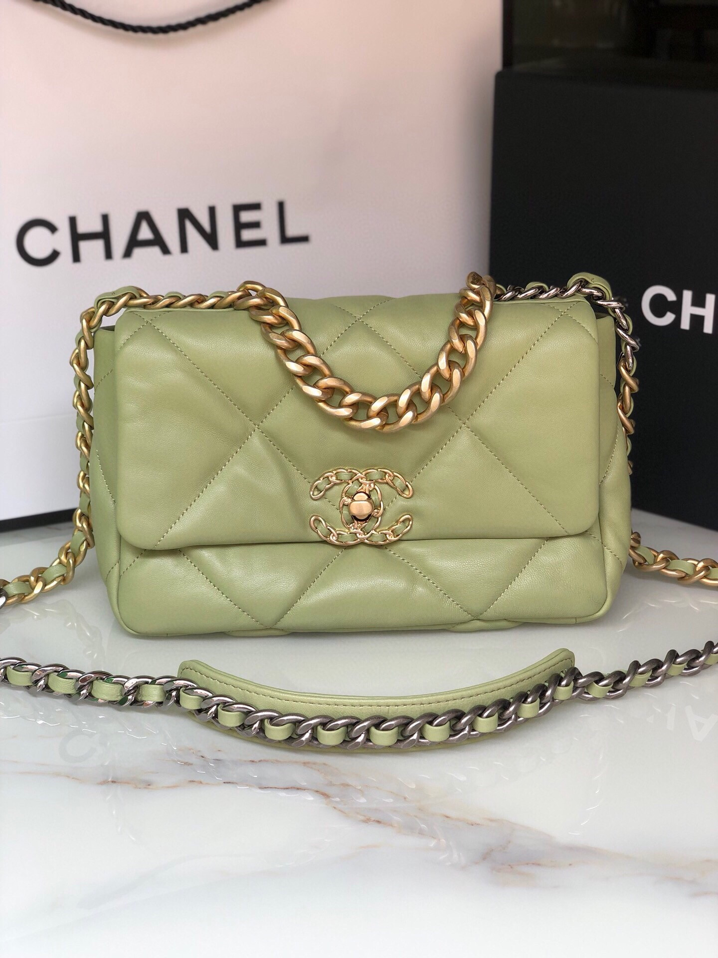CHANEL 19 HANDBAG Shiny Leather, Gold-Tone, Silver-Tone Ruthenium-Finish Metal Light Green 6.2 * 10.1 * 3.5 in