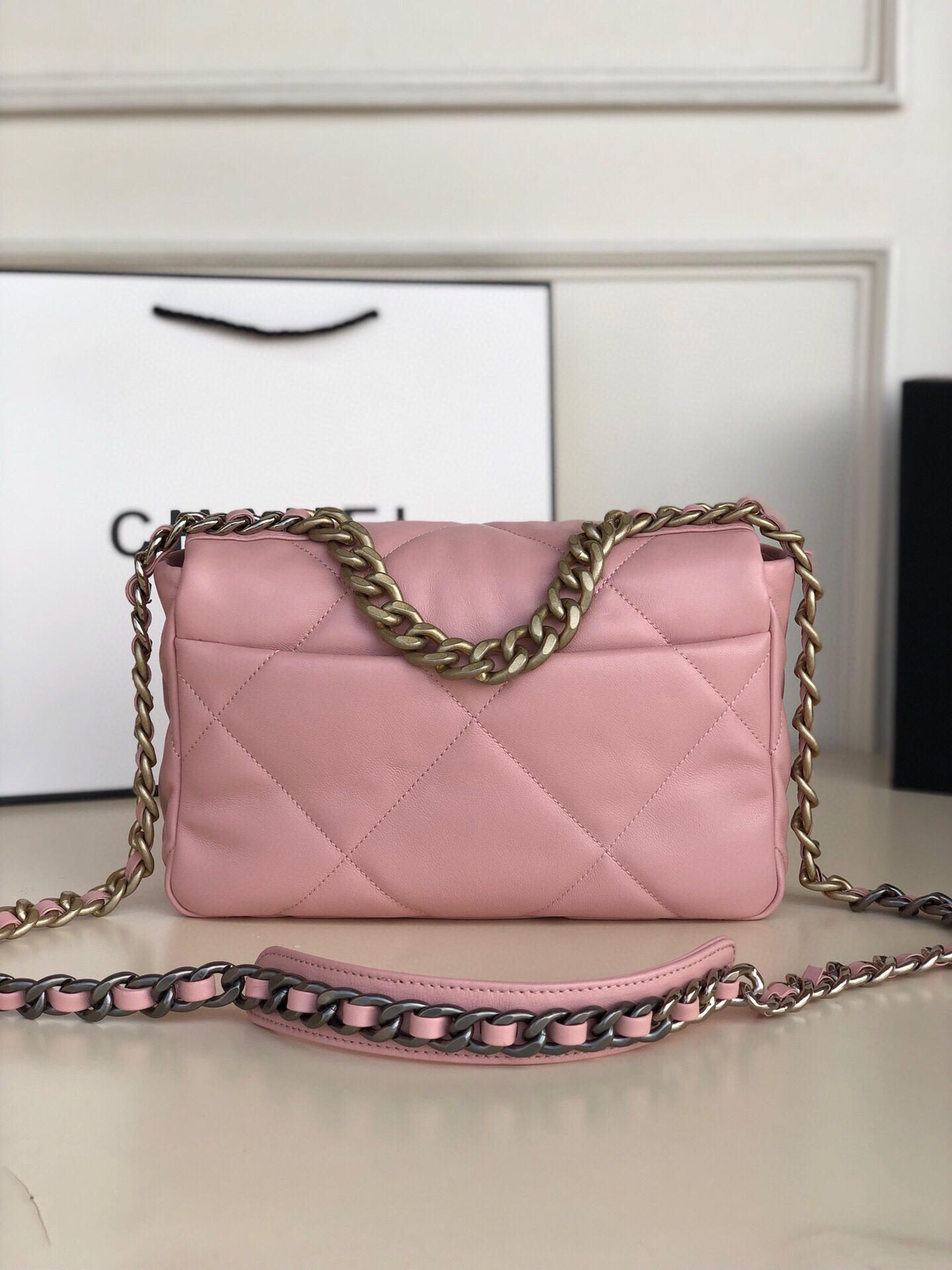 CHANEL 19 HANDBAG Shiny Leather, Gold-Tone, Silver-Tone Ruthenium-Finish Metal Light Pink 6.2 * 10.1 * 3.5 in - Image 4