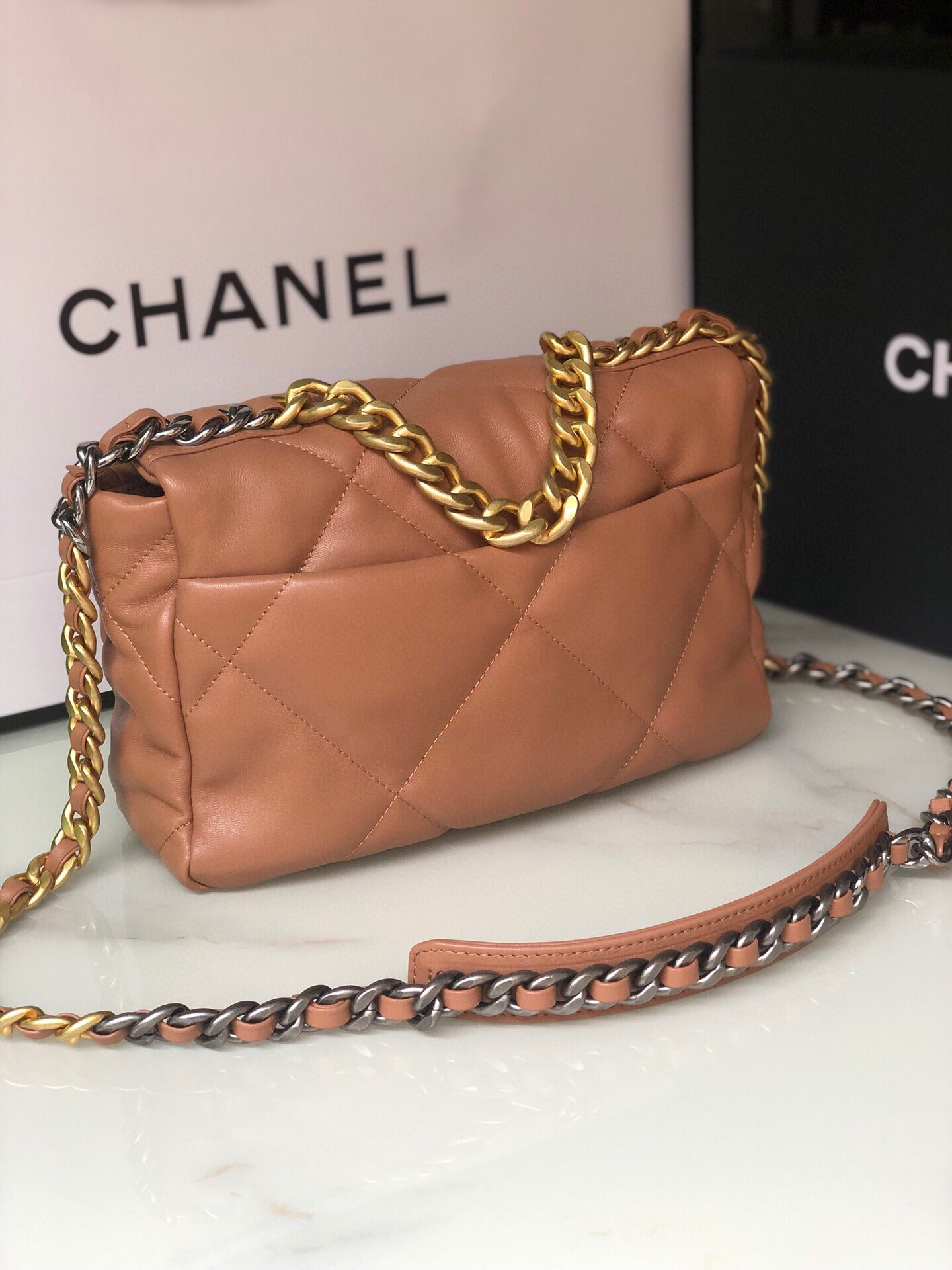 CHANEL 19 HANDBAG Shiny Leather, Gold-Tone, Silver-Tone Ruthenium-Finish Metal Caramel 6.2 * 10.1 * 3.5 in - Image 4