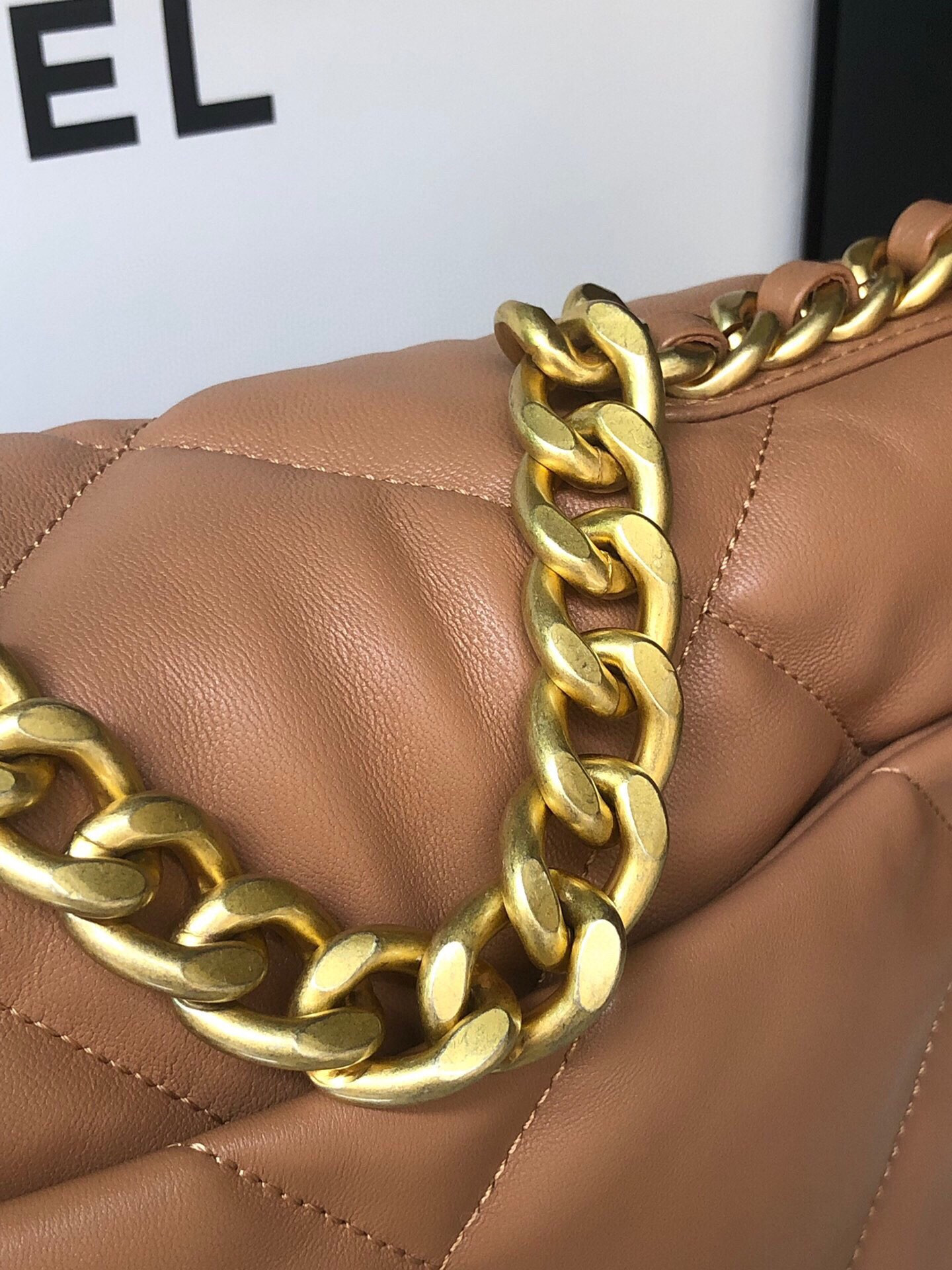 CHANEL 19 HANDBAG Shiny Leather, Gold-Tone, Silver-Tone Ruthenium-Finish Metal Caramel 6.2 * 10.1 * 3.5 in - Image 7
