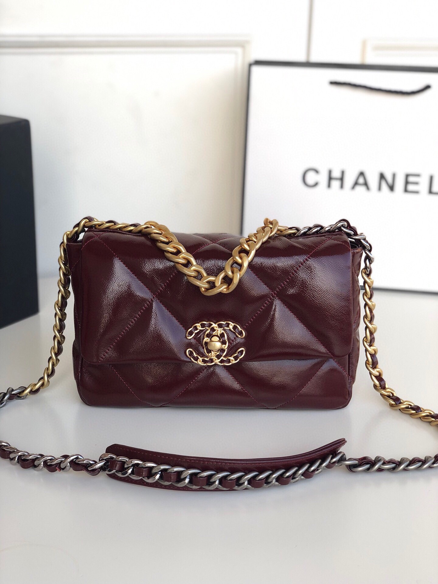 CHANEL 19 HANDBAG Shiny Leather, Gold-Tone, Silver-Tone Ruthenium-Finish Metal Dark Red 6.2 * 10.1 * 3.5 in
