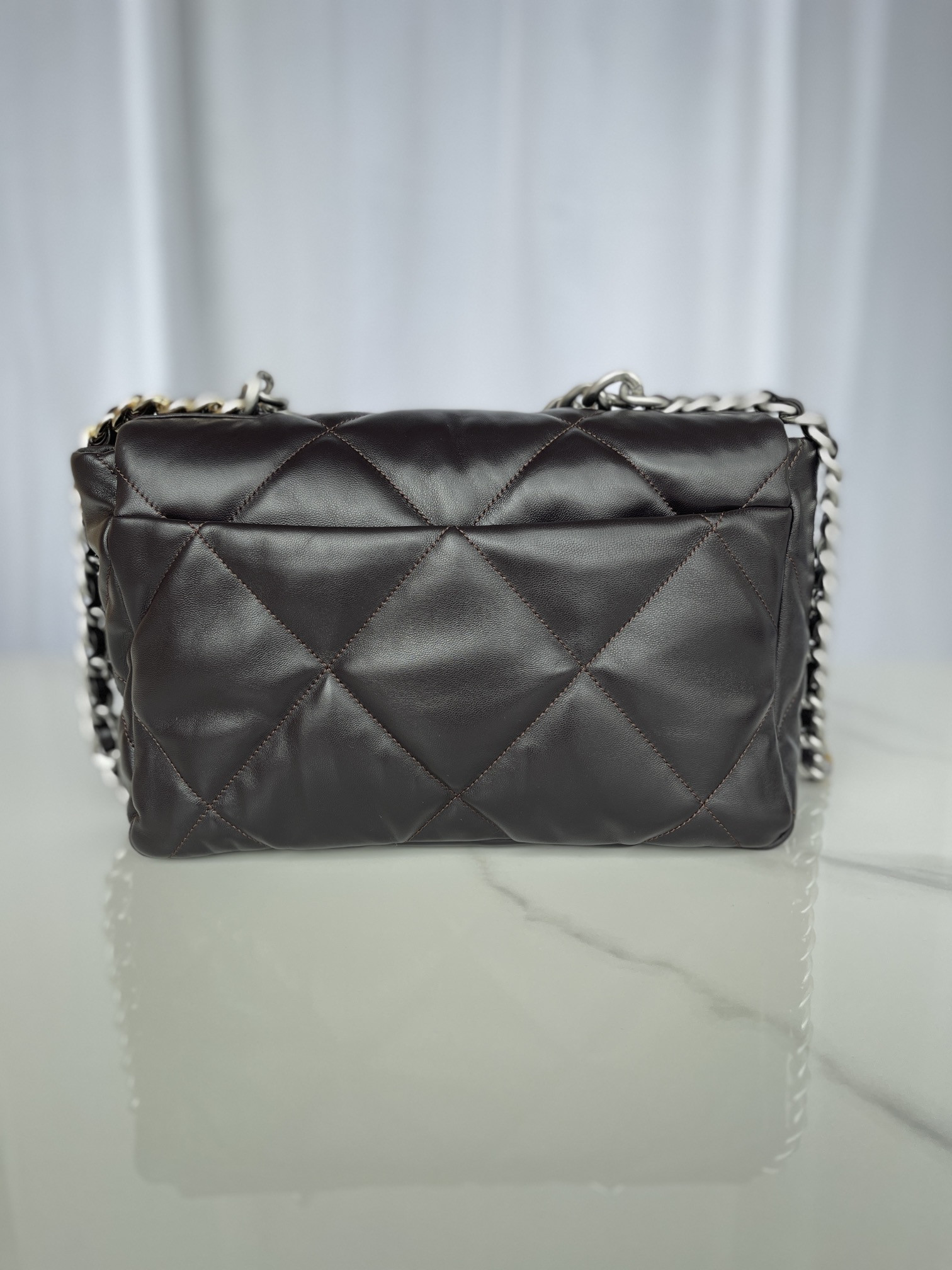 CHANEL 19 LARGE HANDBAG Shiny Leather Black, Gold-Tone, Silver-Tone Ruthenium-Finish Metal 7.8 * 11.7 * 3.9 in - Image 3