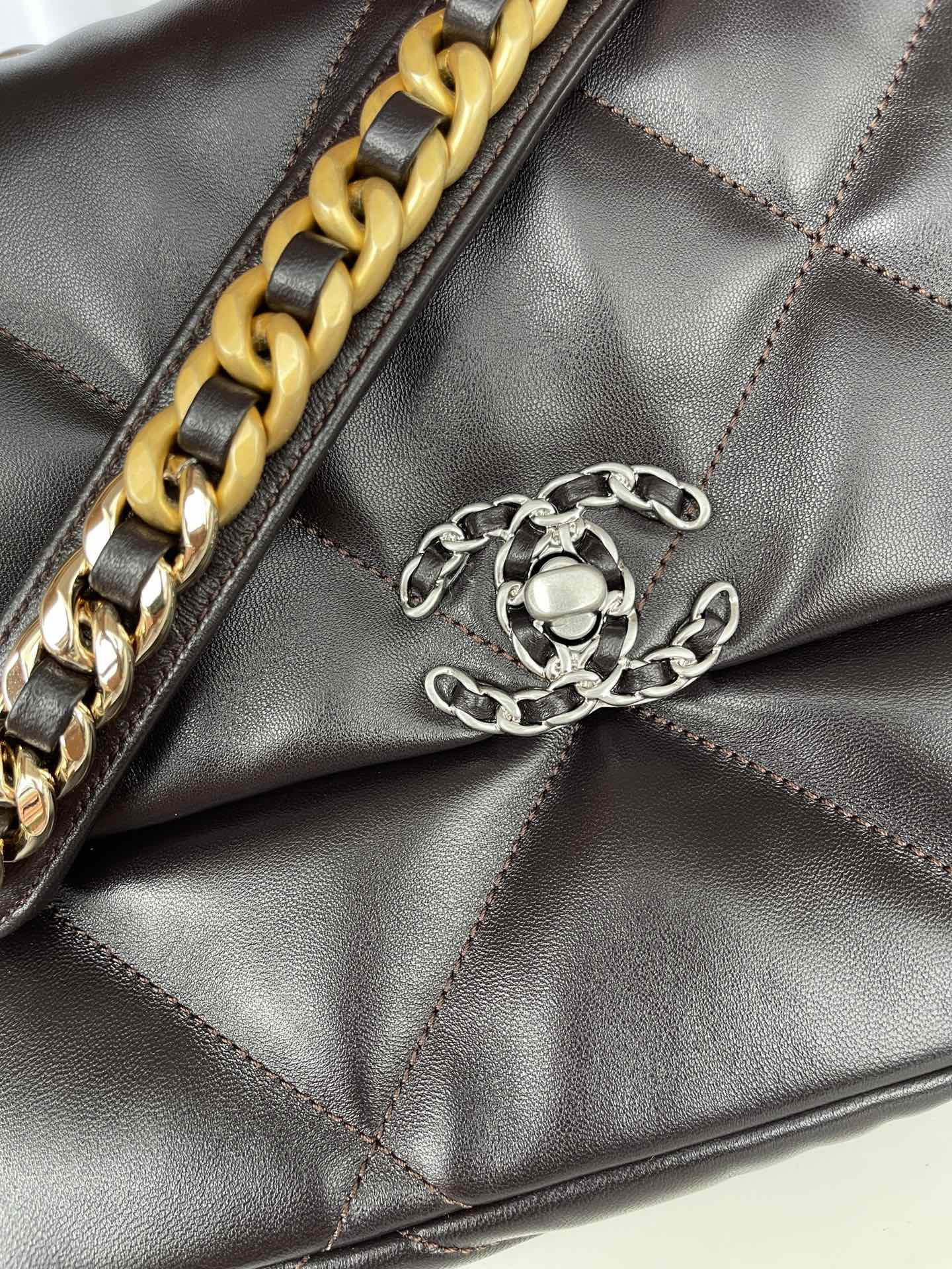 CHANEL 19 LARGE HANDBAG Shiny Leather Black, Gold-Tone, Silver-Tone Ruthenium-Finish Metal 7.8 * 11.7 * 3.9 in - Image 6